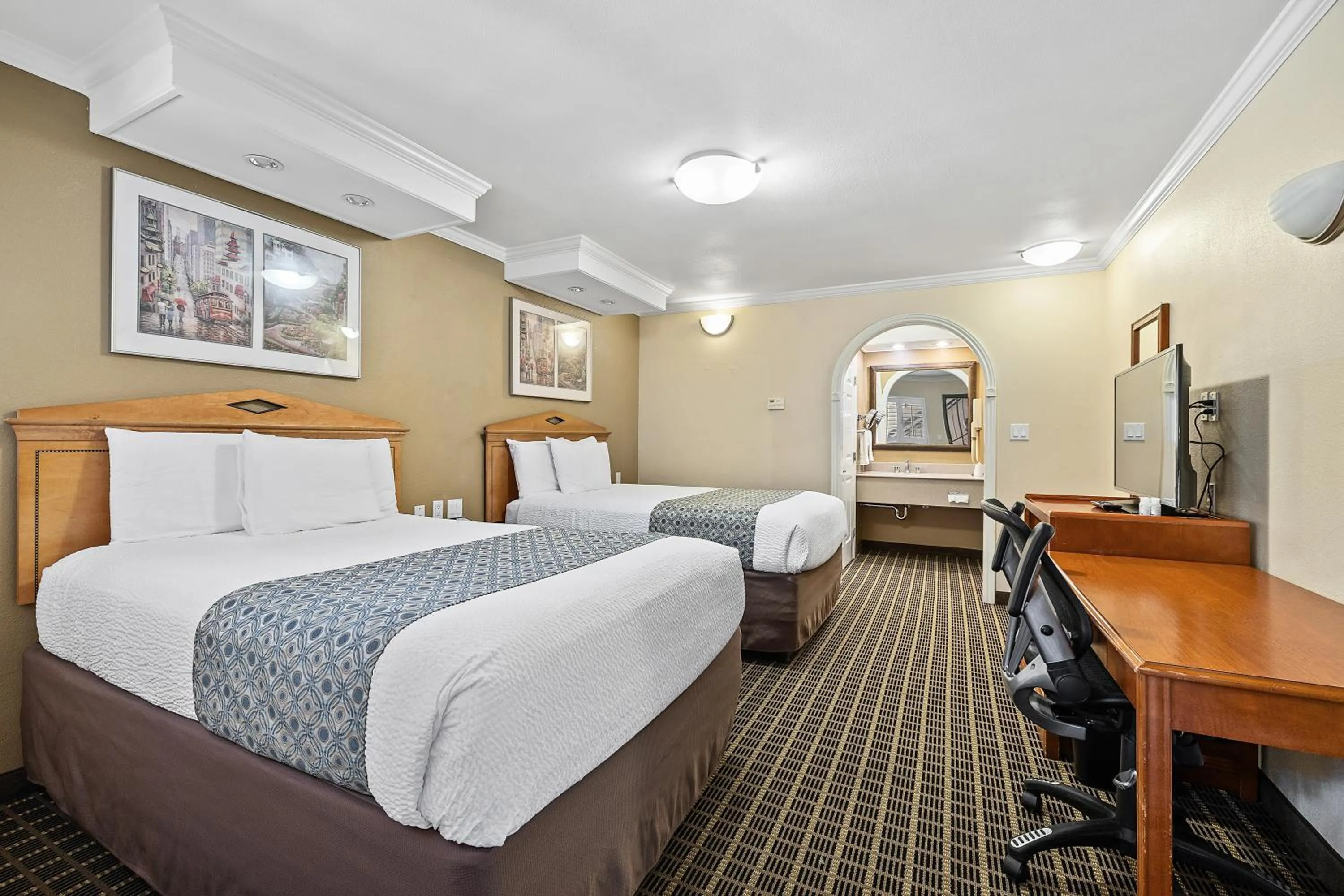 Bed in Alexis Park San Francisco