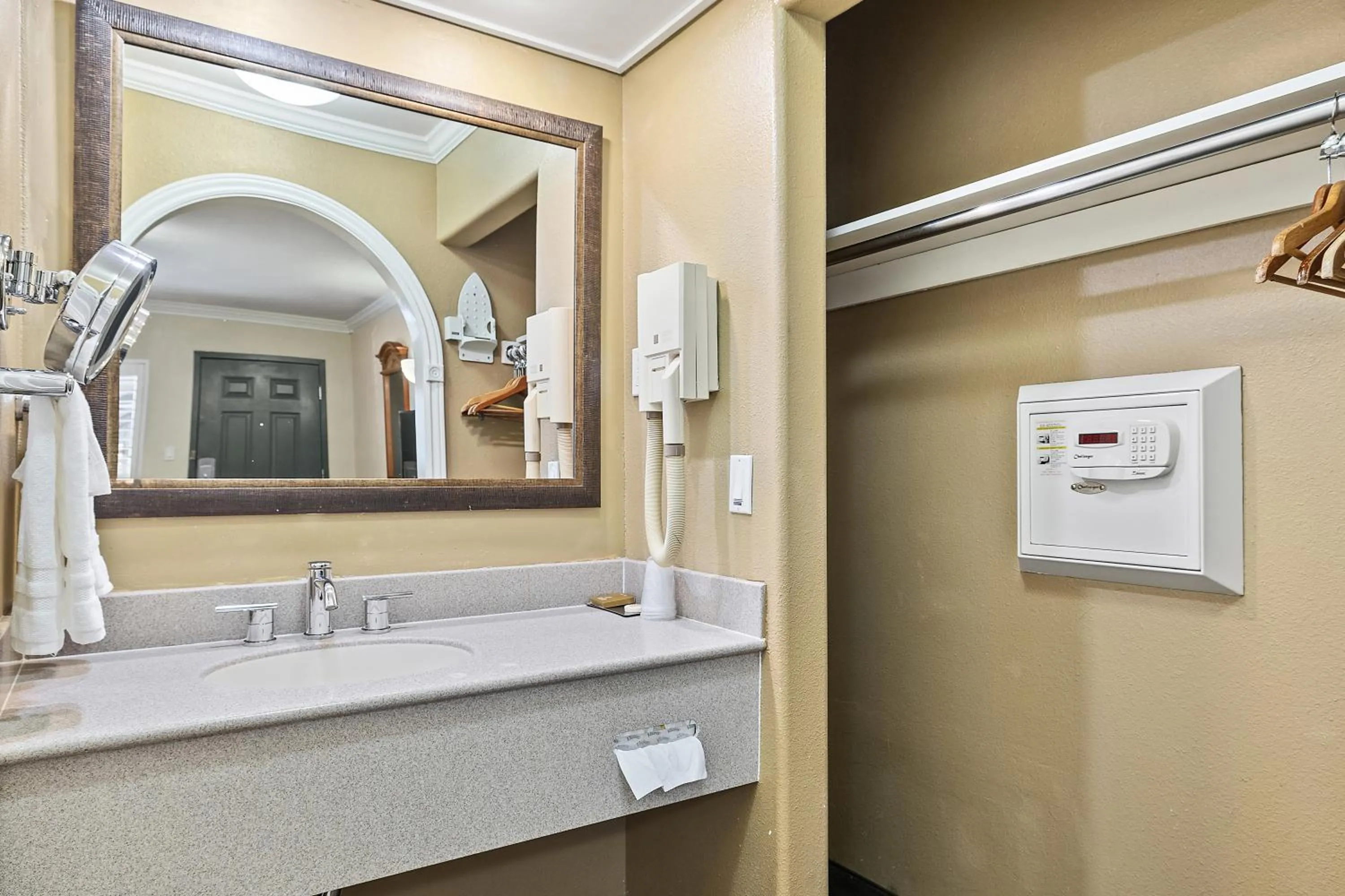 Alexis Park San Francisco