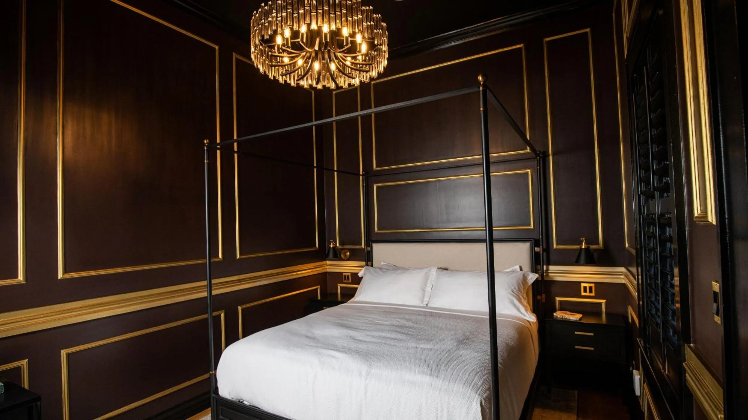 Bed in Blackbird Hotel