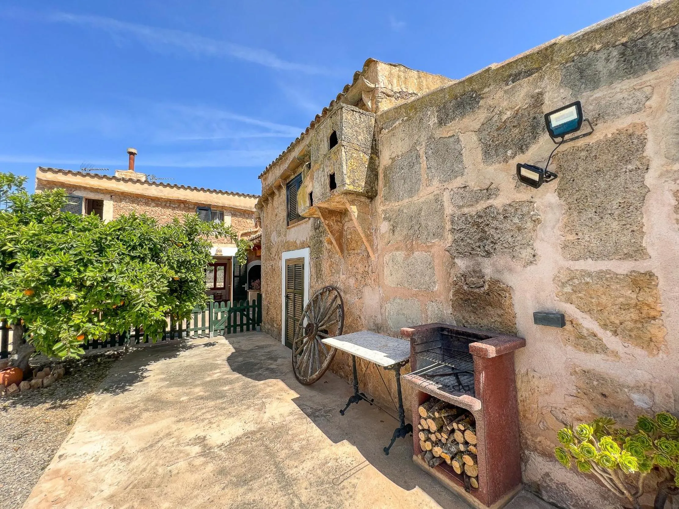 Facade/entrance in Finca Son Rengo