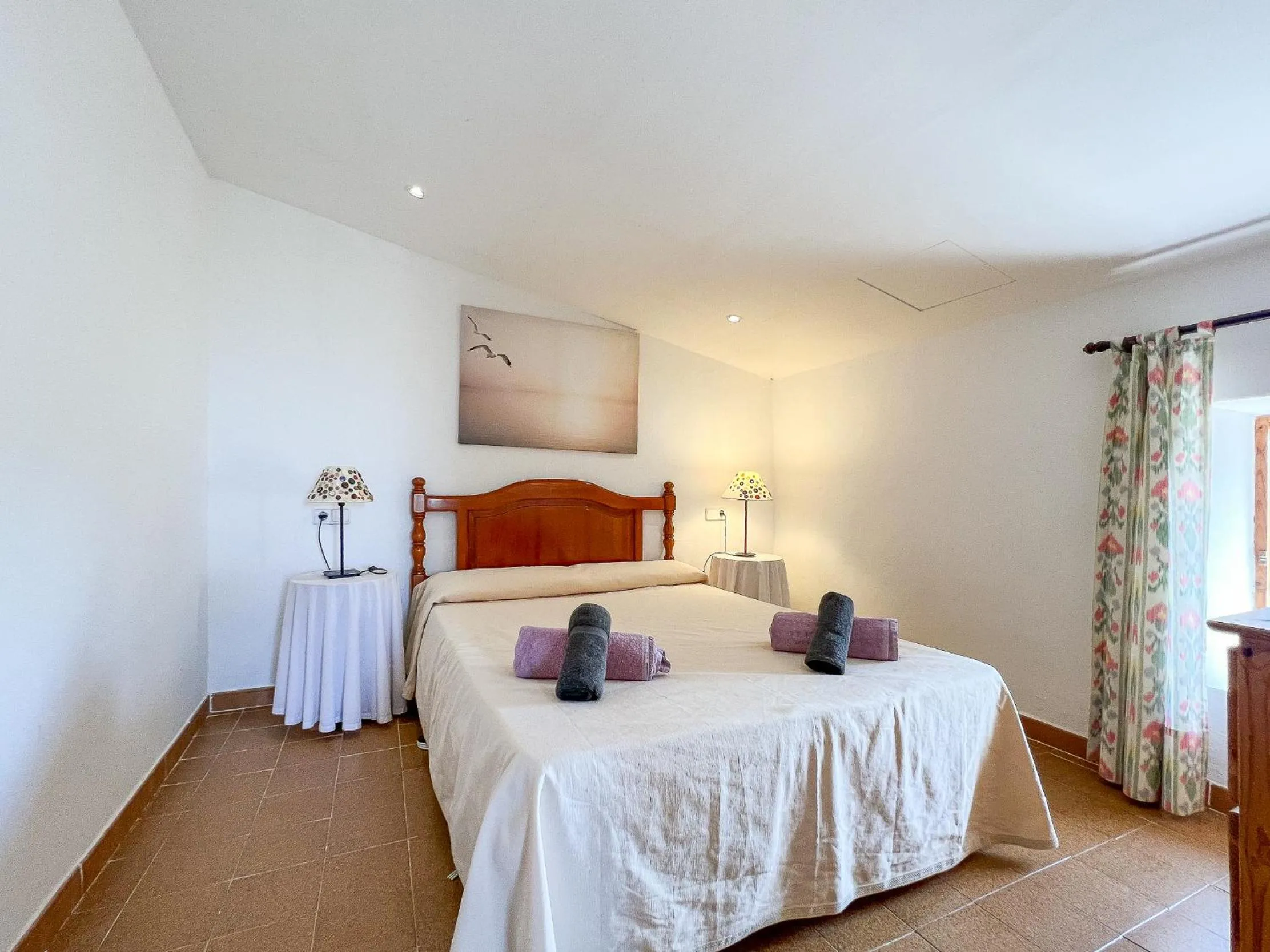 Photo of the whole room, Bed in Finca Son Rengo