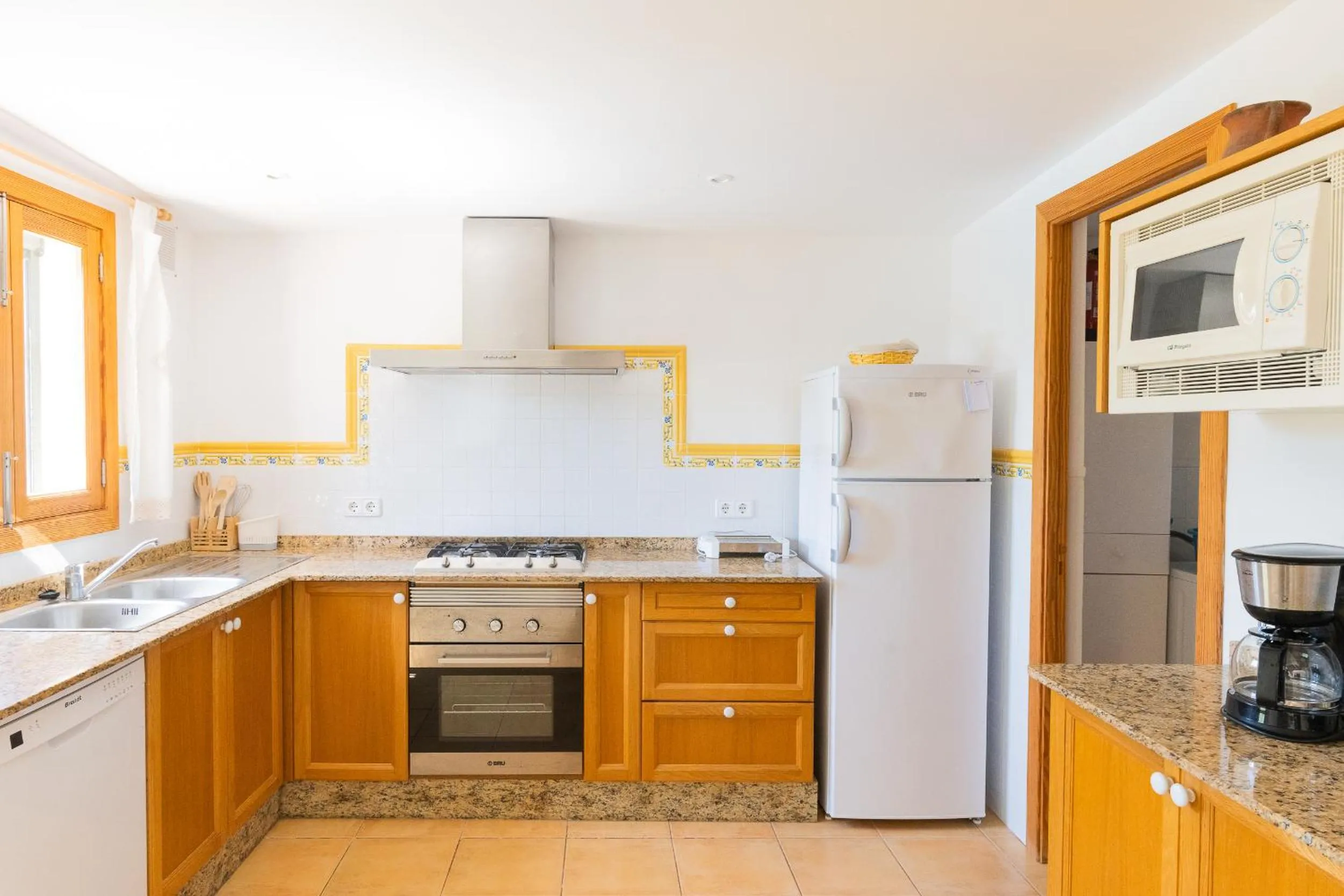 Kitchen or kitchenette in Finca Son Rengo