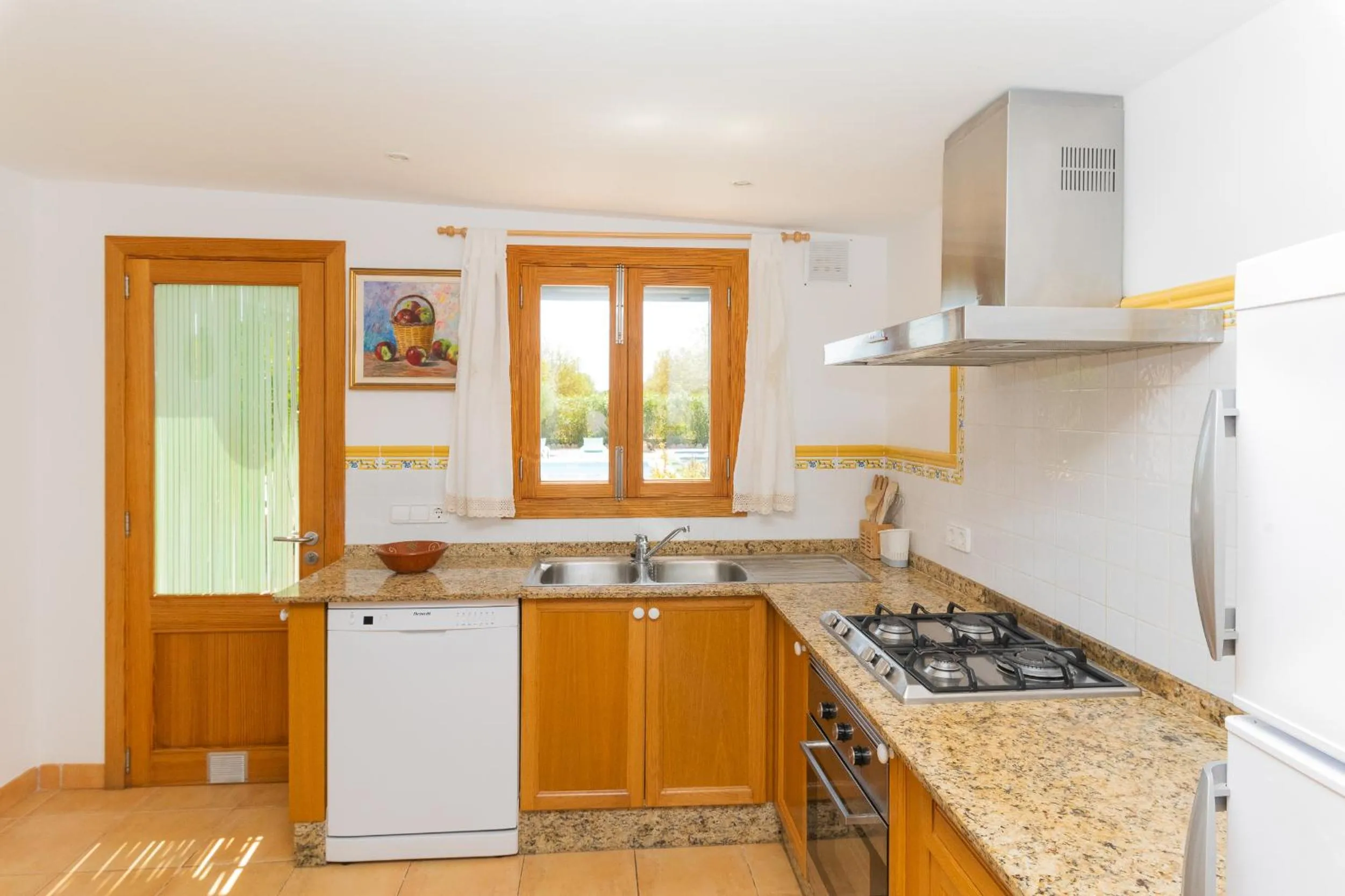 Kitchen or kitchenette in Finca Son Rengo