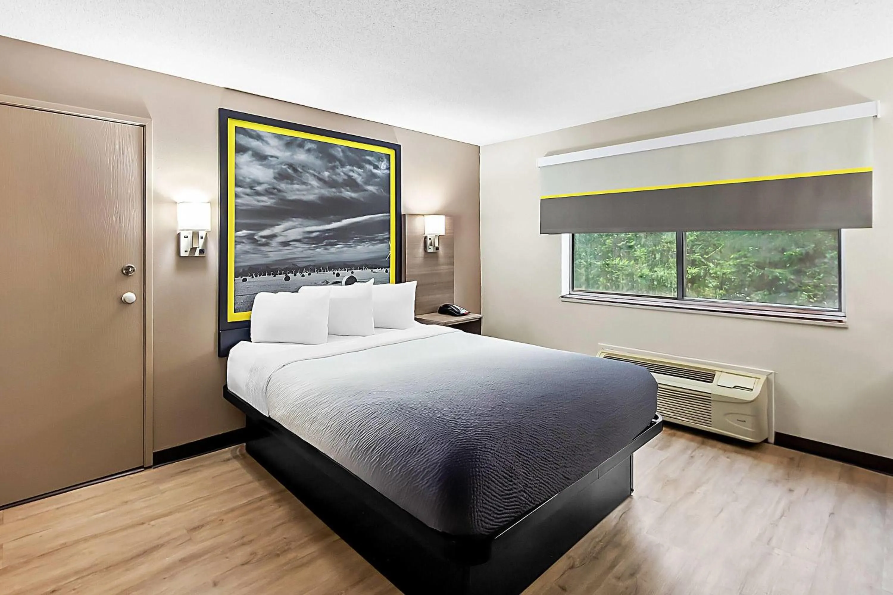 Bed in Super 8 by Wyndham Marston