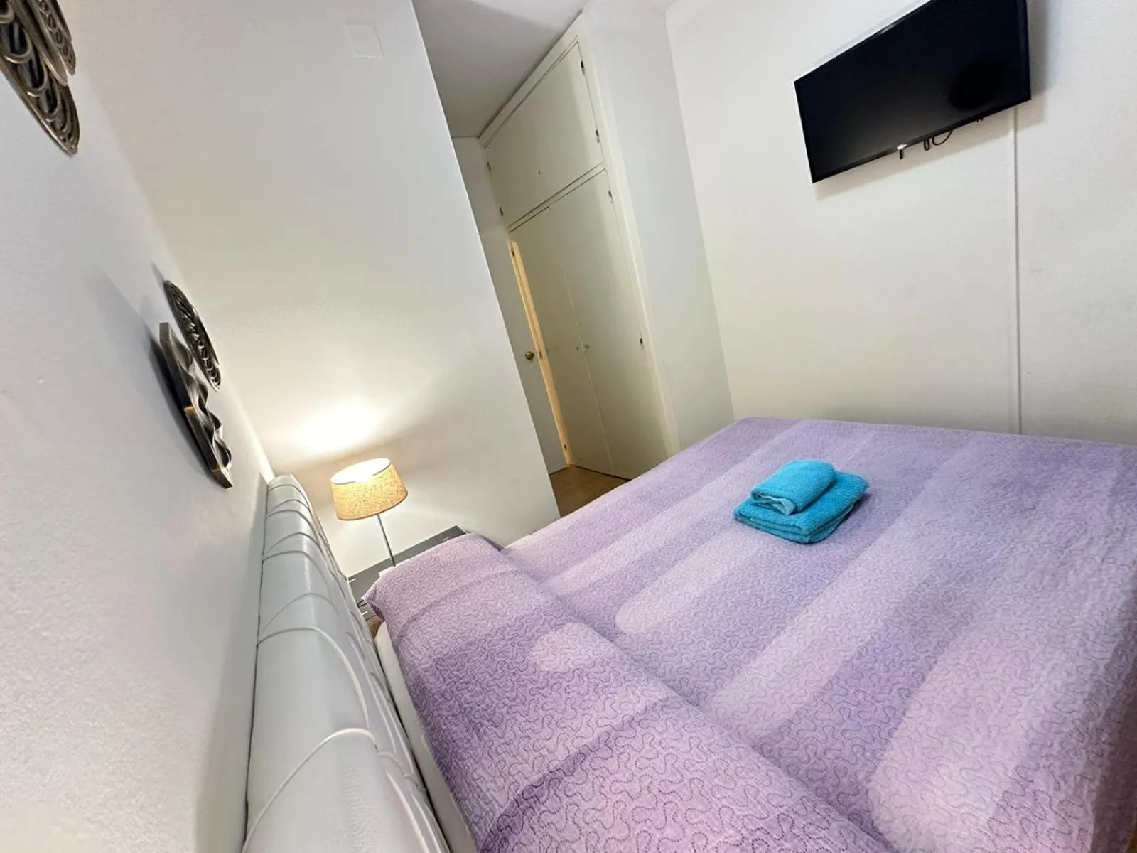 Bed in Habitaciones Paris