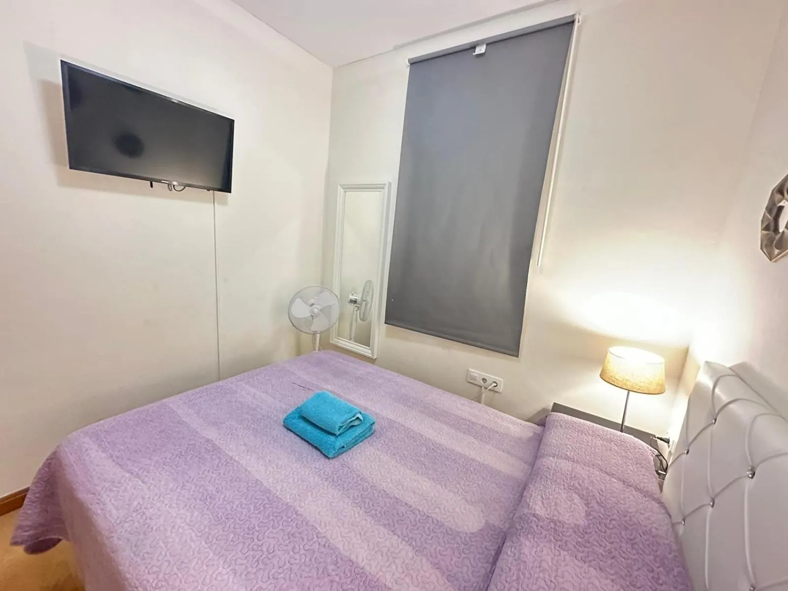 Bed in Habitaciones Paris