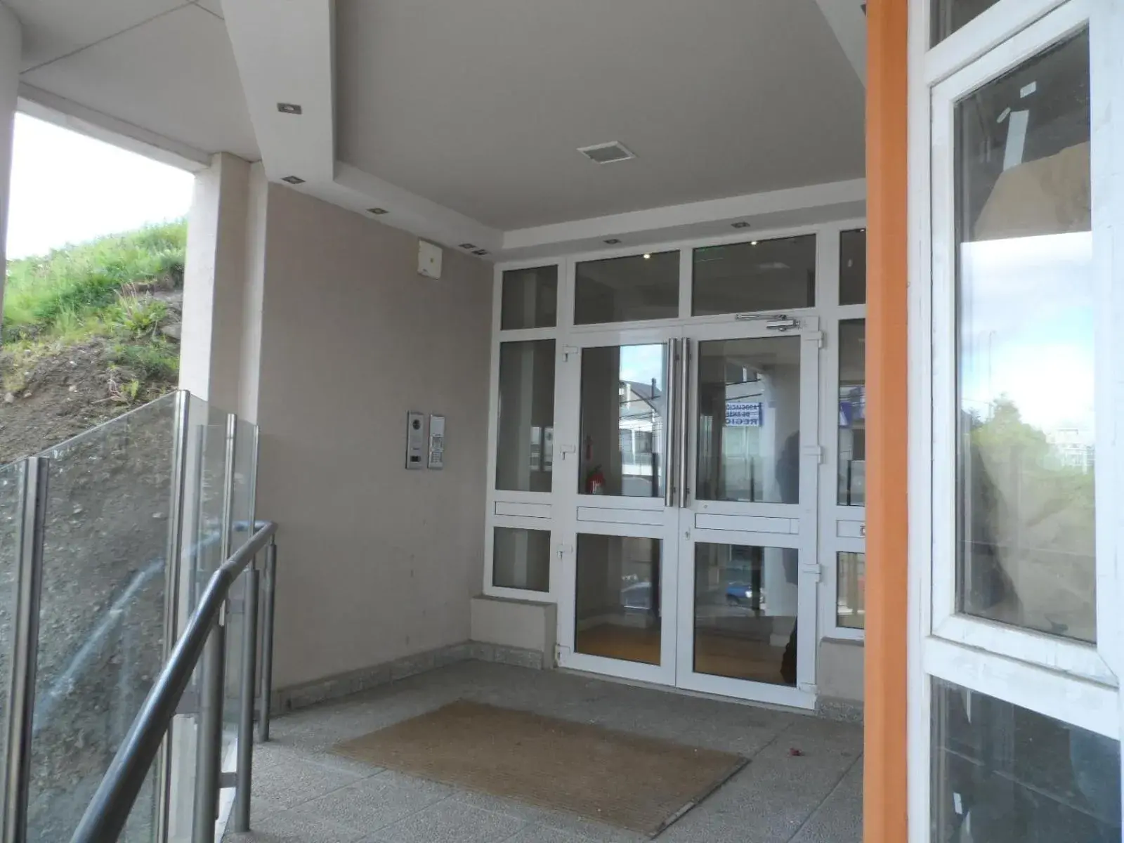 Facade/entrance in La Vela Facade/entrance in La Vela