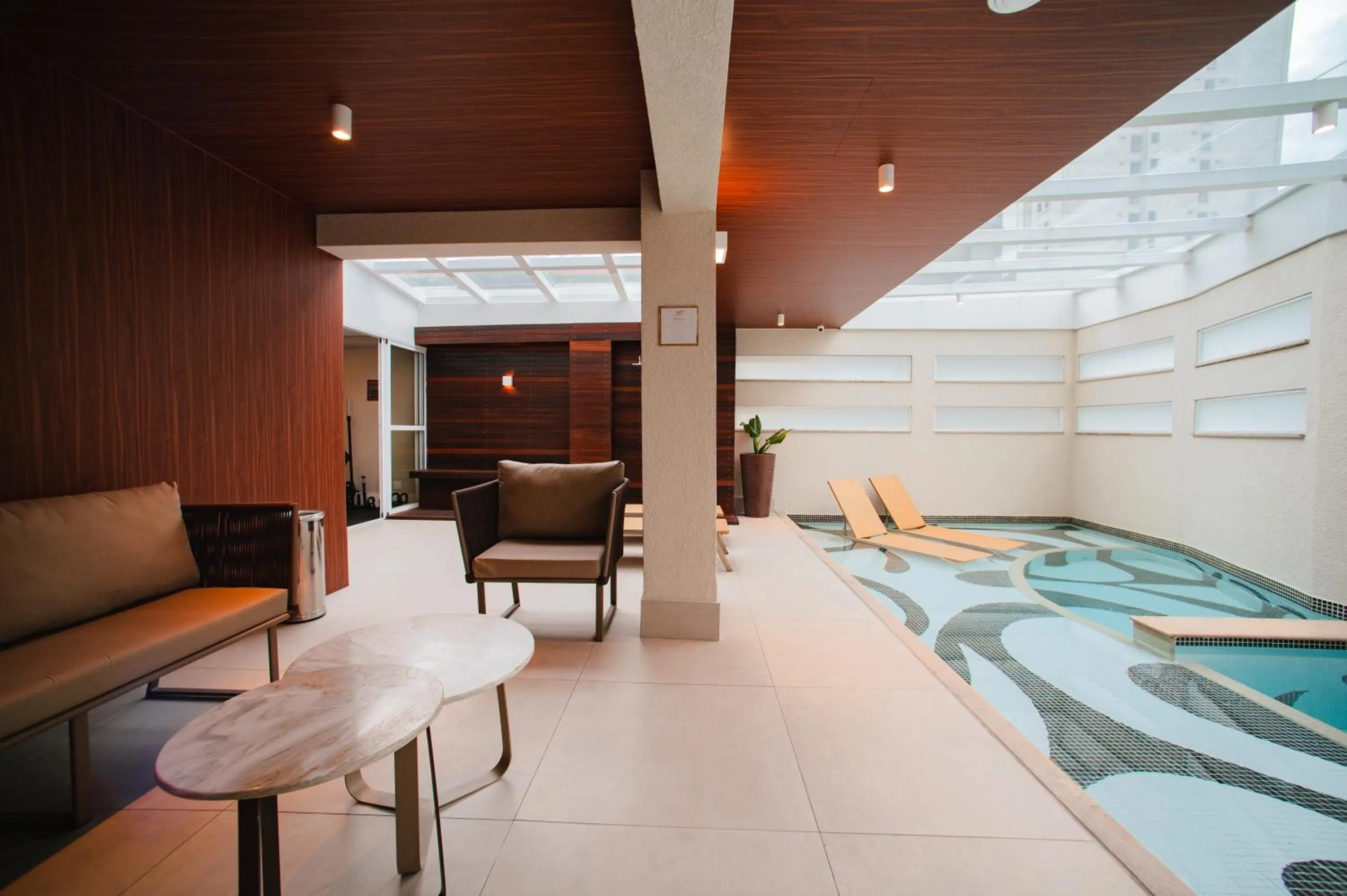 Seating area in Brut by Slaviero Hotéis