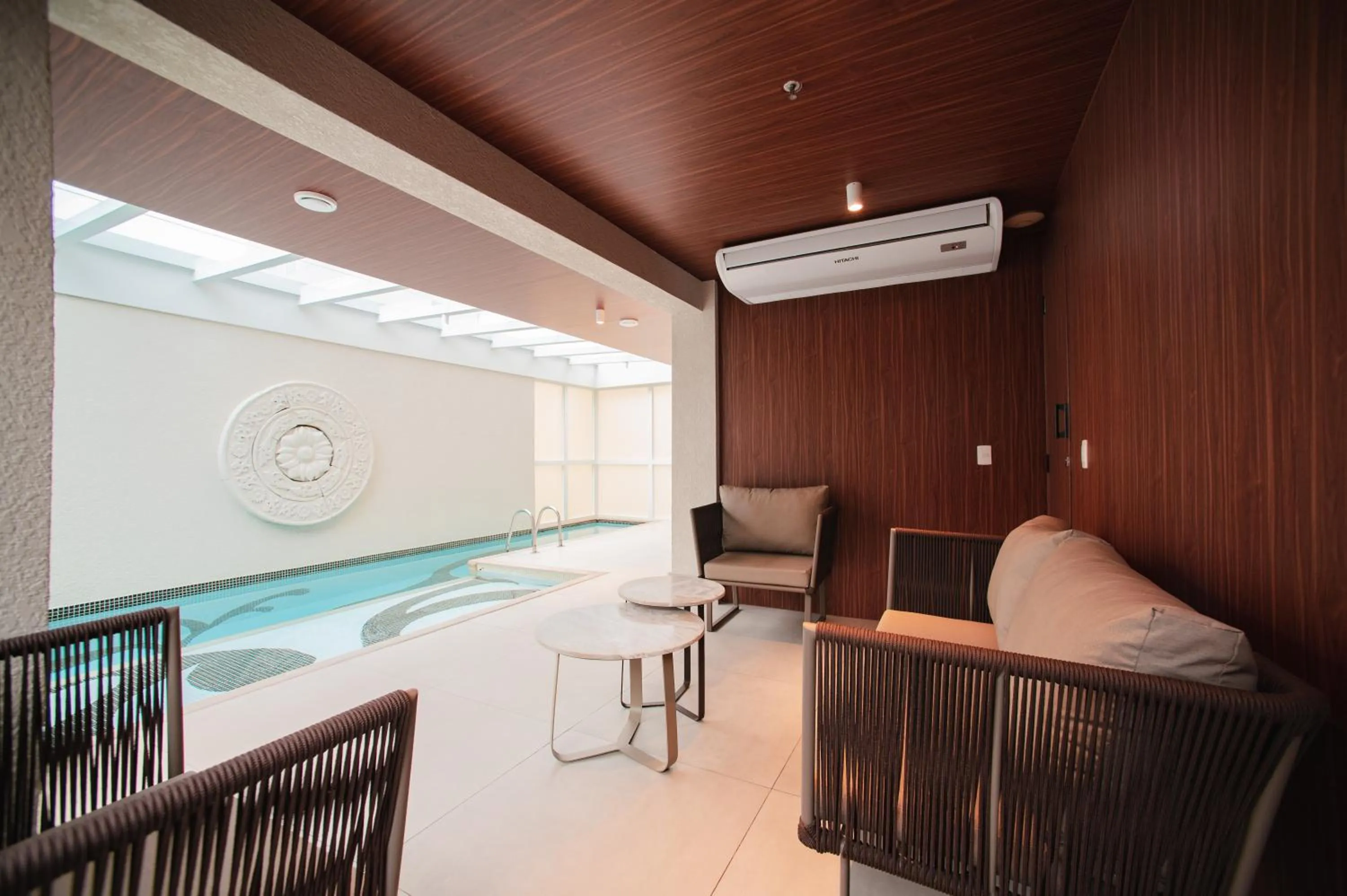 Seating area in Brut by Slaviero Hotéis