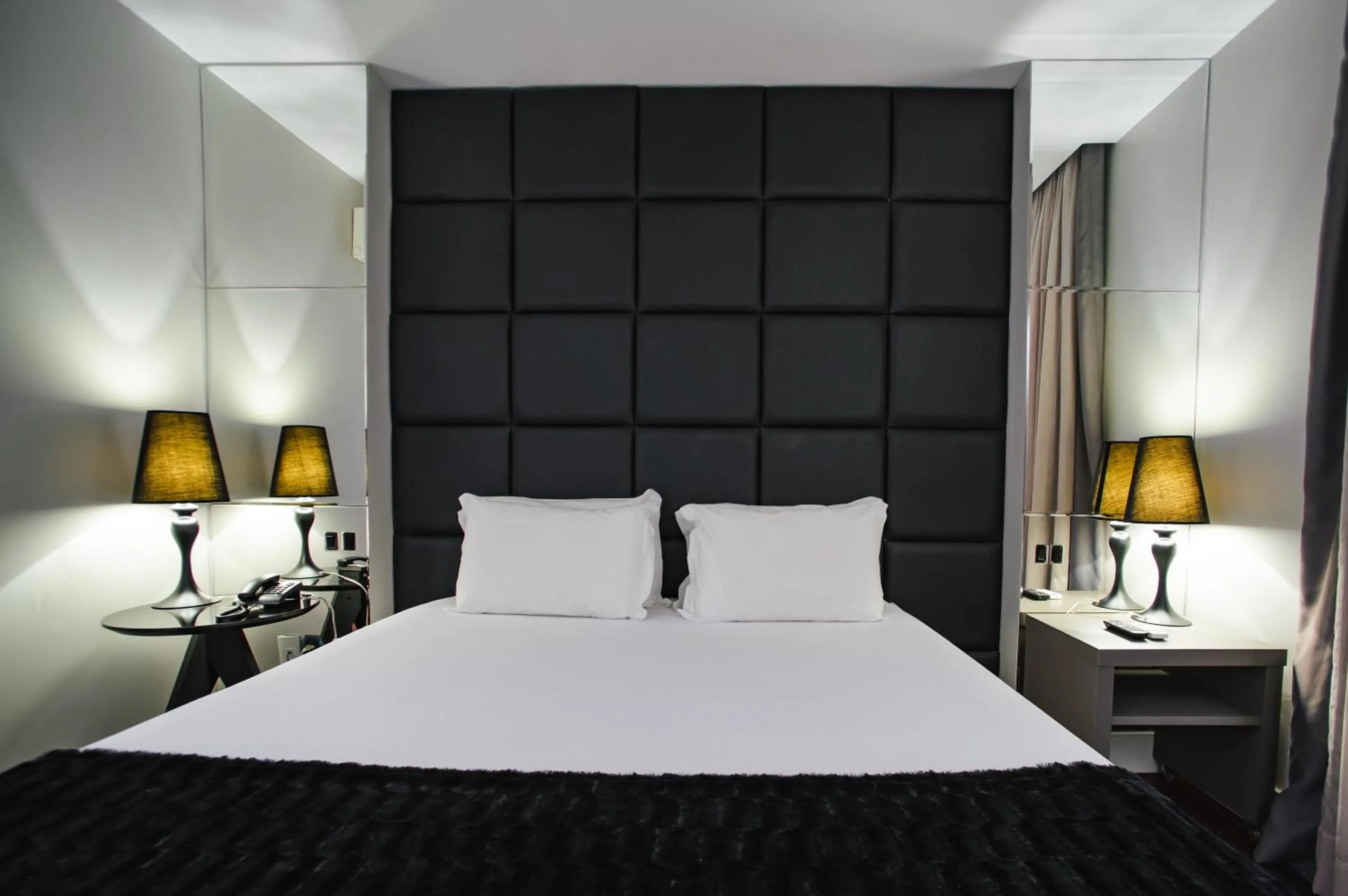 Bed in Brut by Slaviero Hotéis