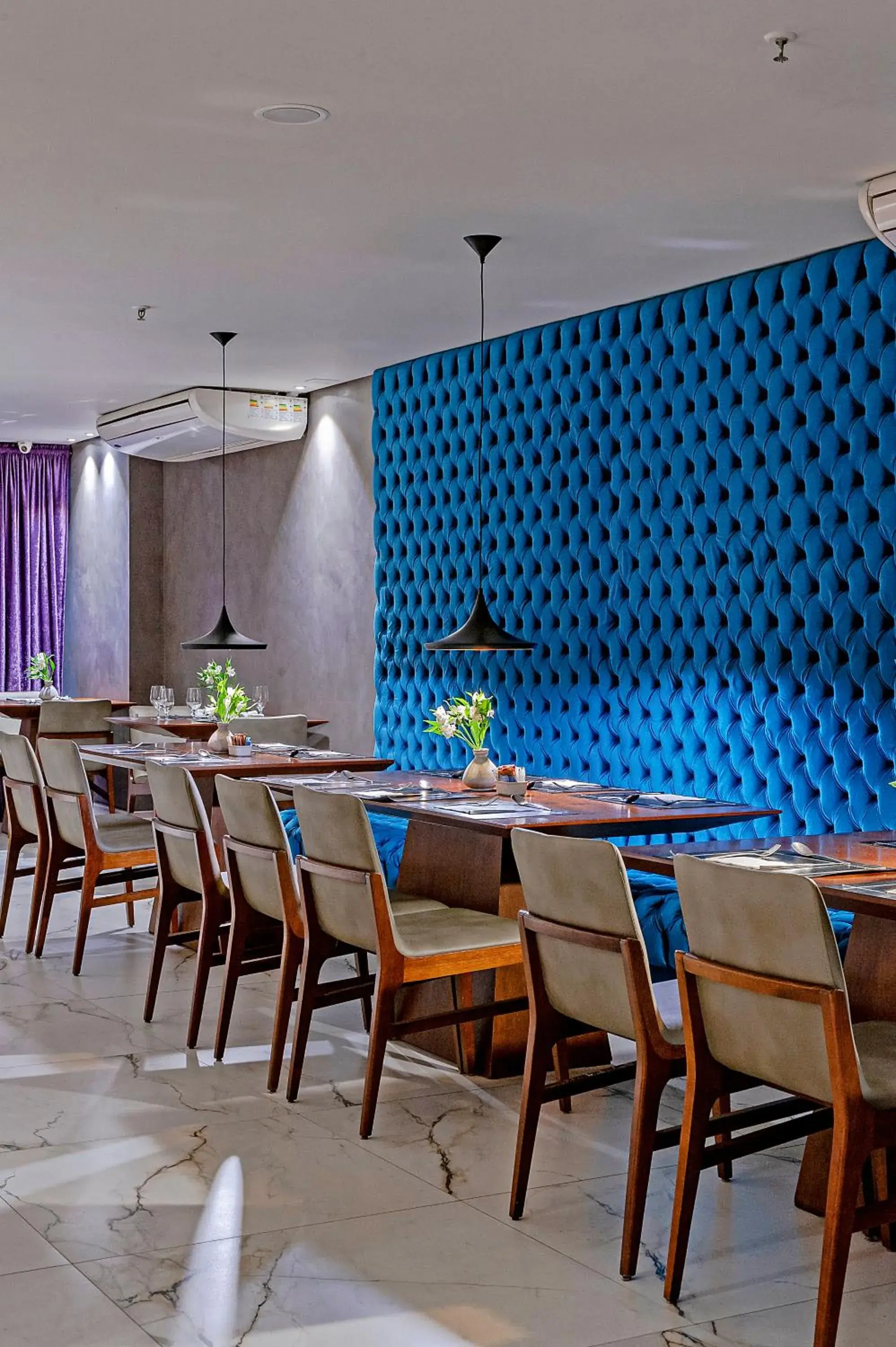 Restaurant/places to eat in Brut by Slaviero Hotéis Restaurant/places to eat in Brut by Slaviero Hotéis