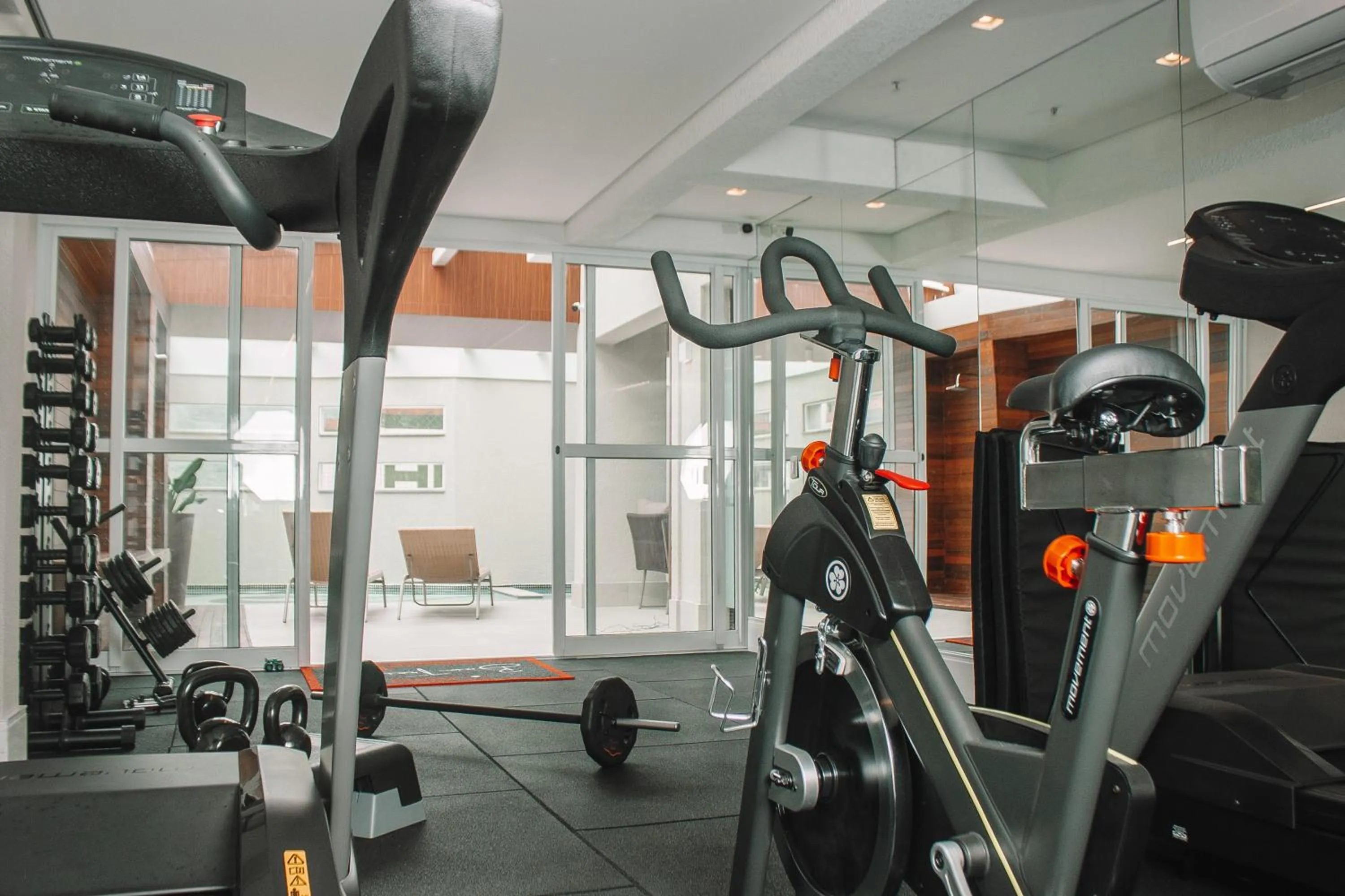 Fitness centre/facilities in Brut by Slaviero Hotéis