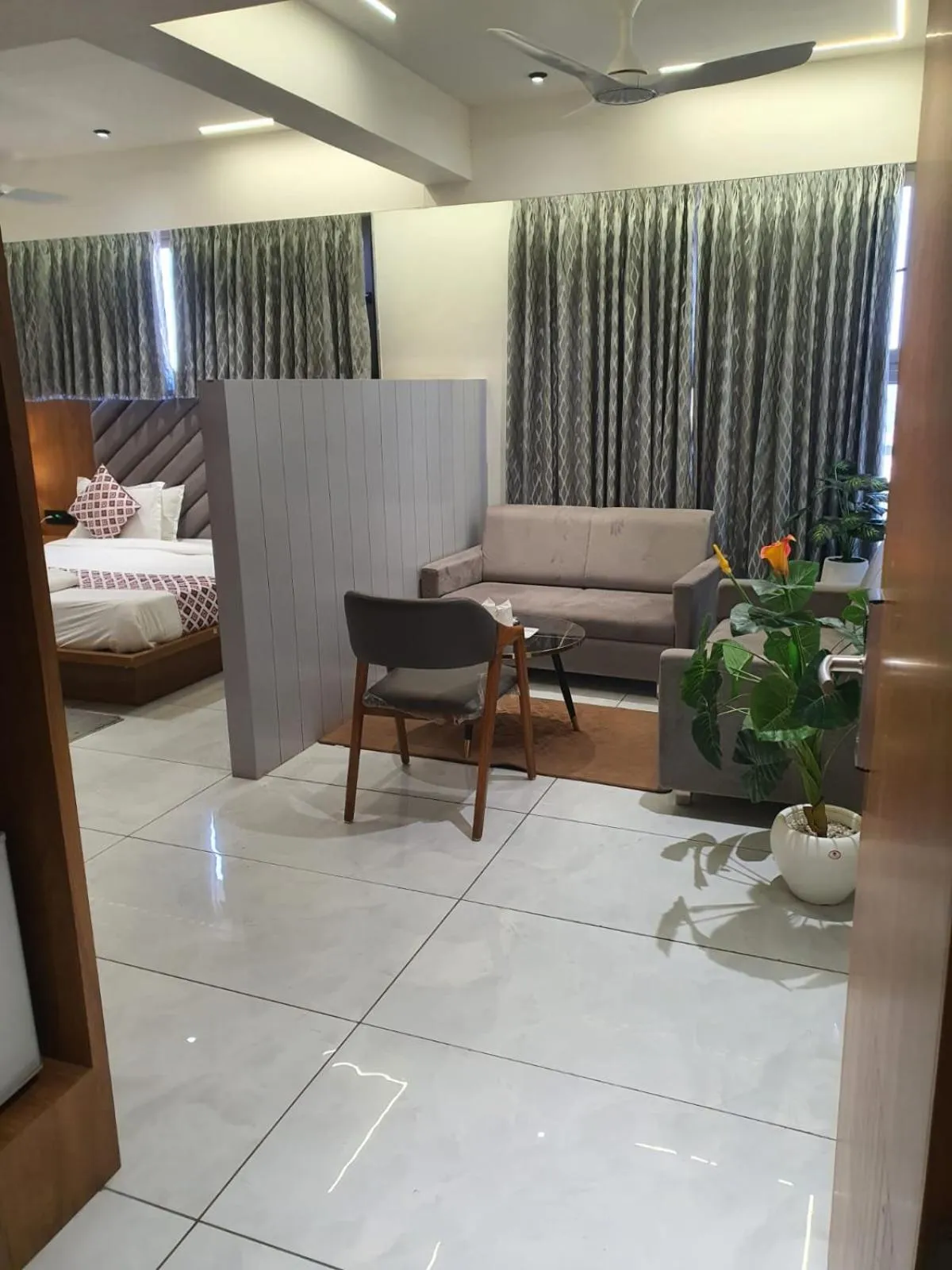 Bed in Hotel Royal Empire