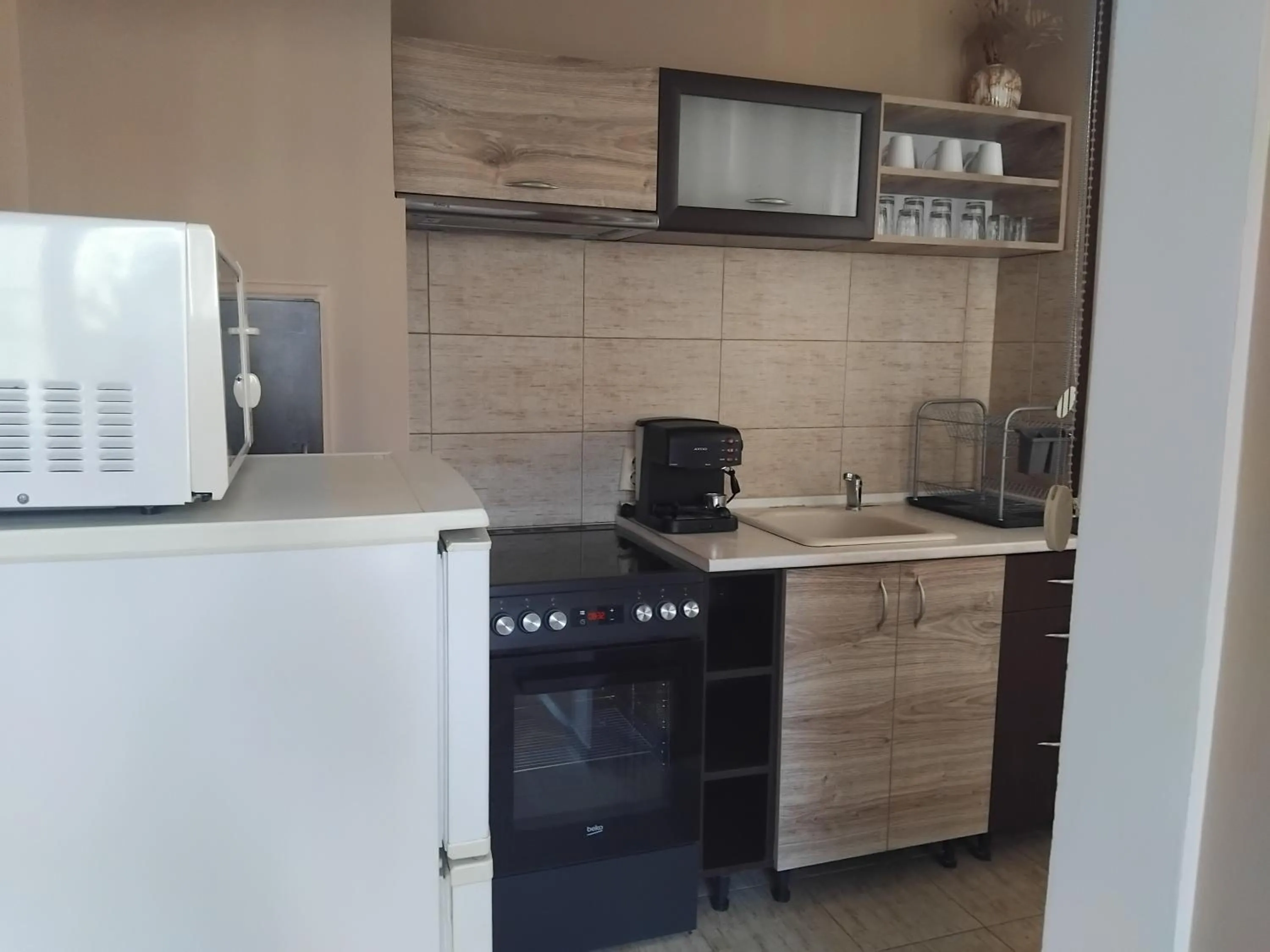 Coffee/tea facilities in Guest House Dani