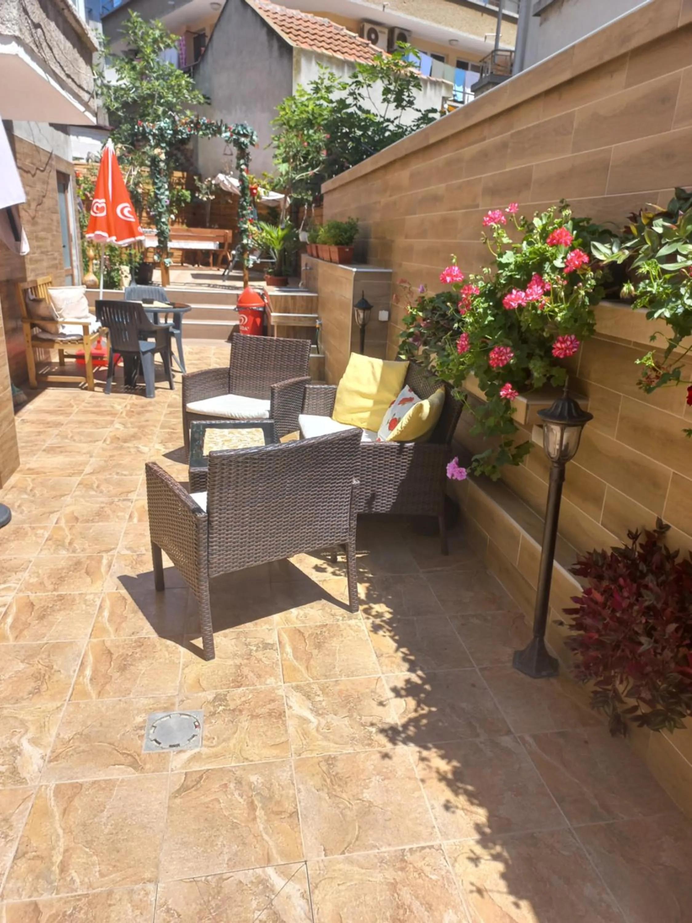 Seating area in Guest House Dani