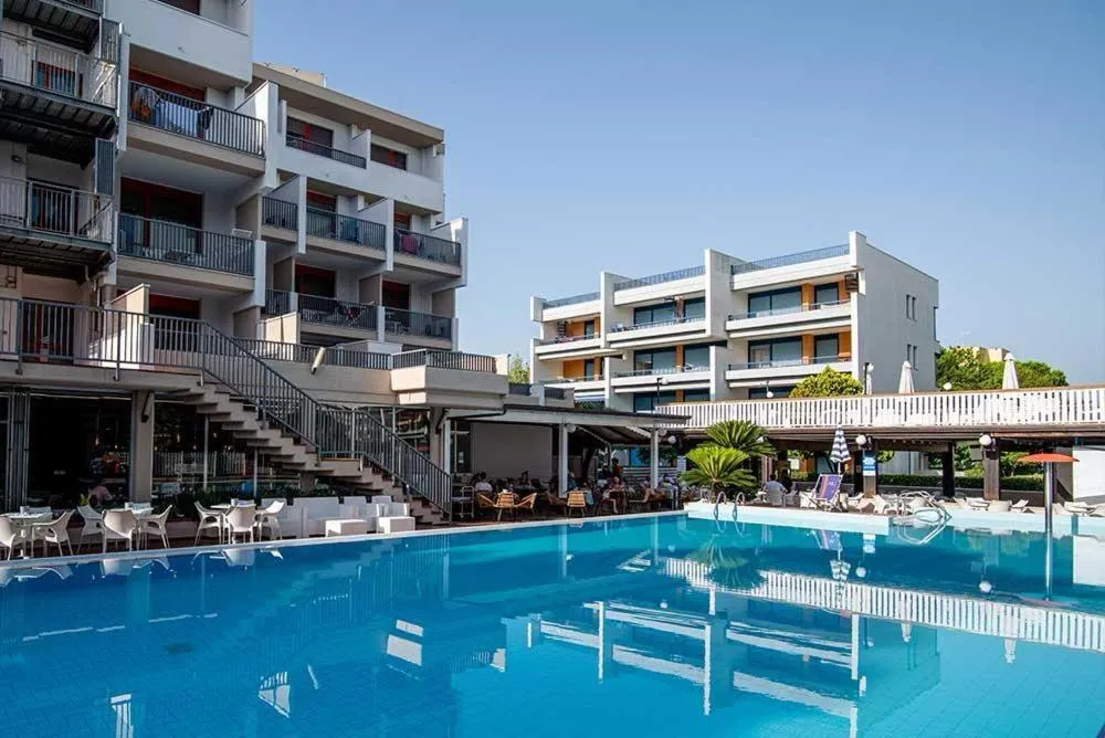 Property building in Hotel Club La Villa