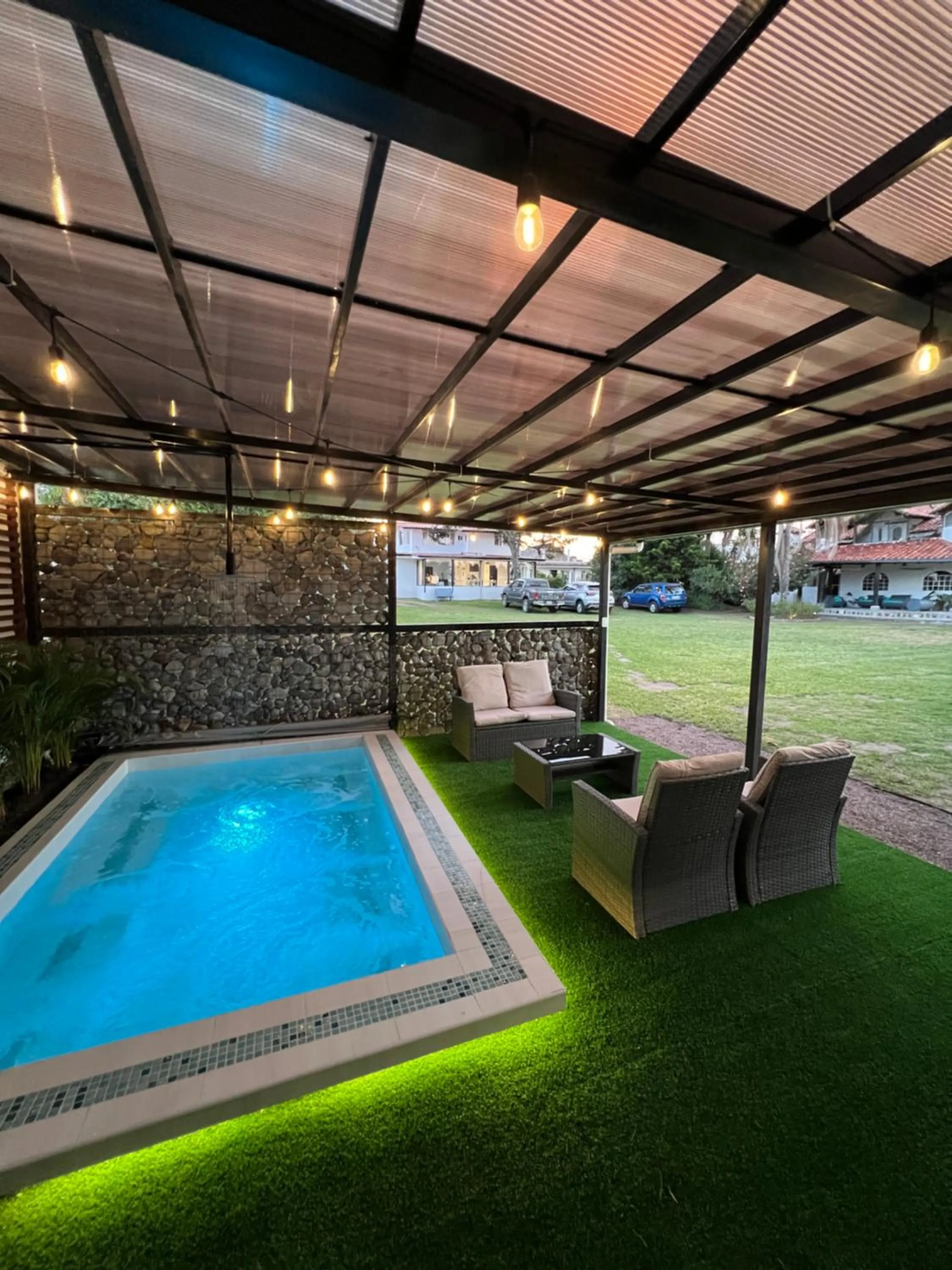 Hot Tub in Springhills Quito Airport