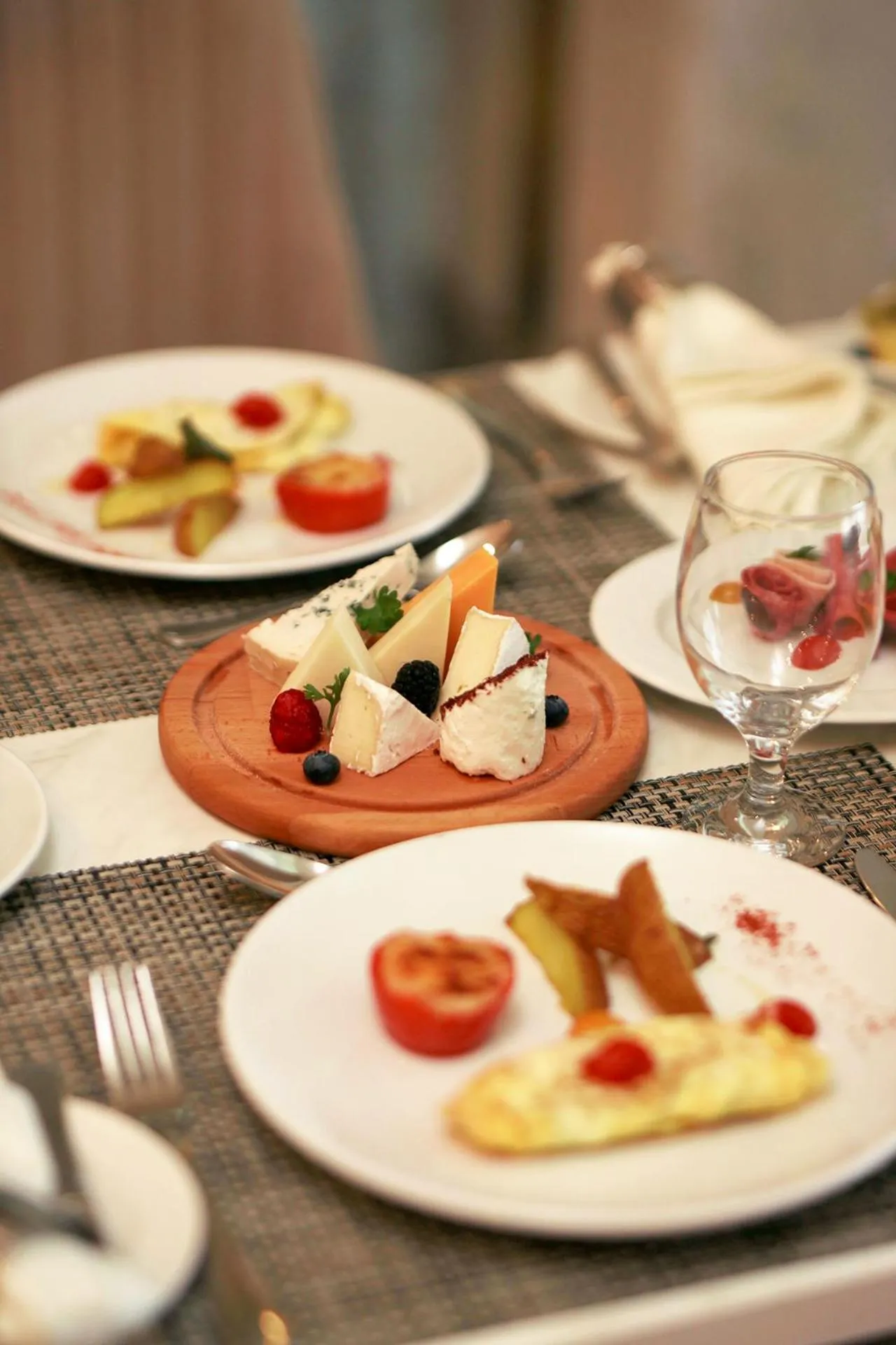 Food in Crystal Lotus Luxury Palace - By Pickalbatros