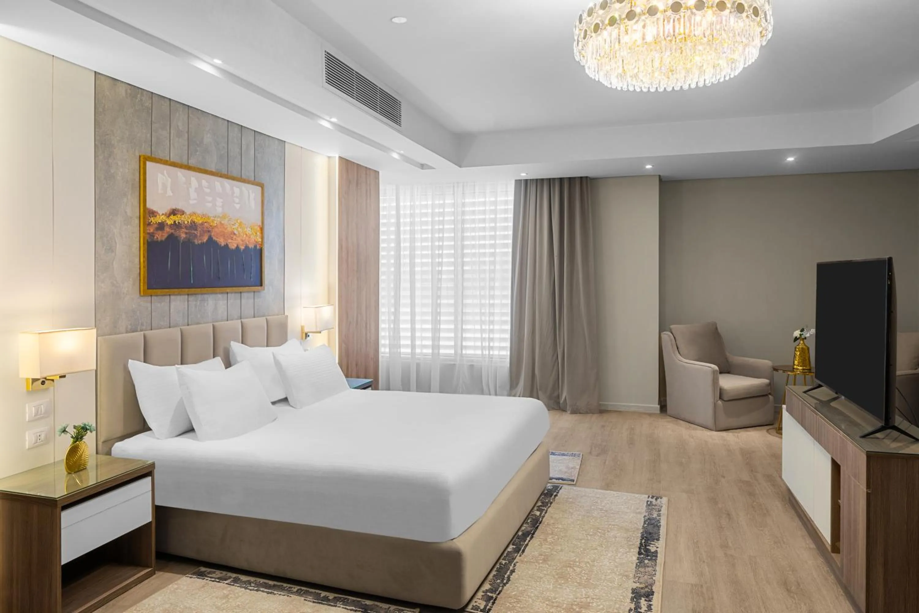 Bed in Crystal Lotus Luxury Palace - By Pickalbatros