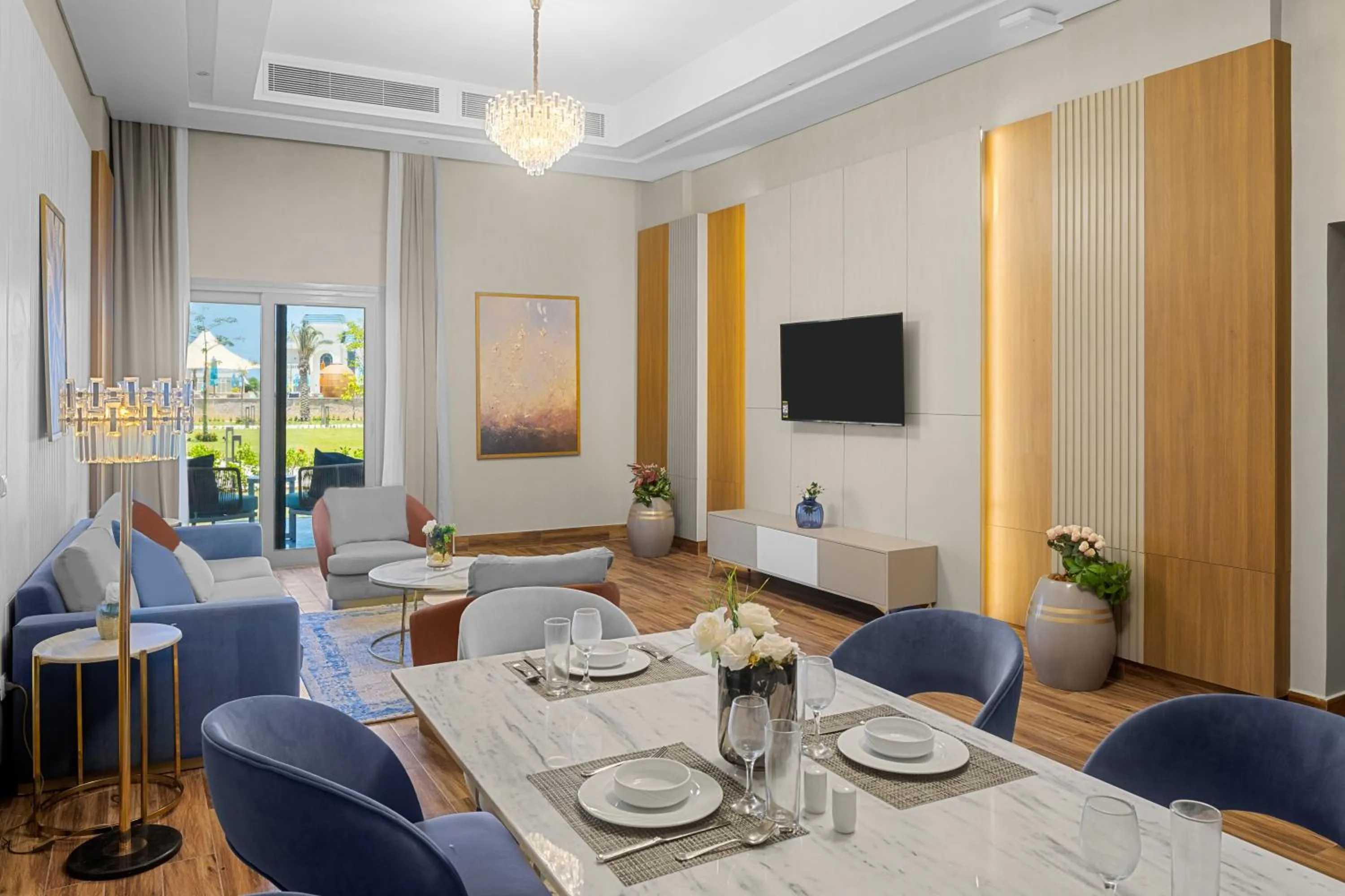 TV and multimedia in Crystal Lotus Luxury Palace - By Pickalbatros