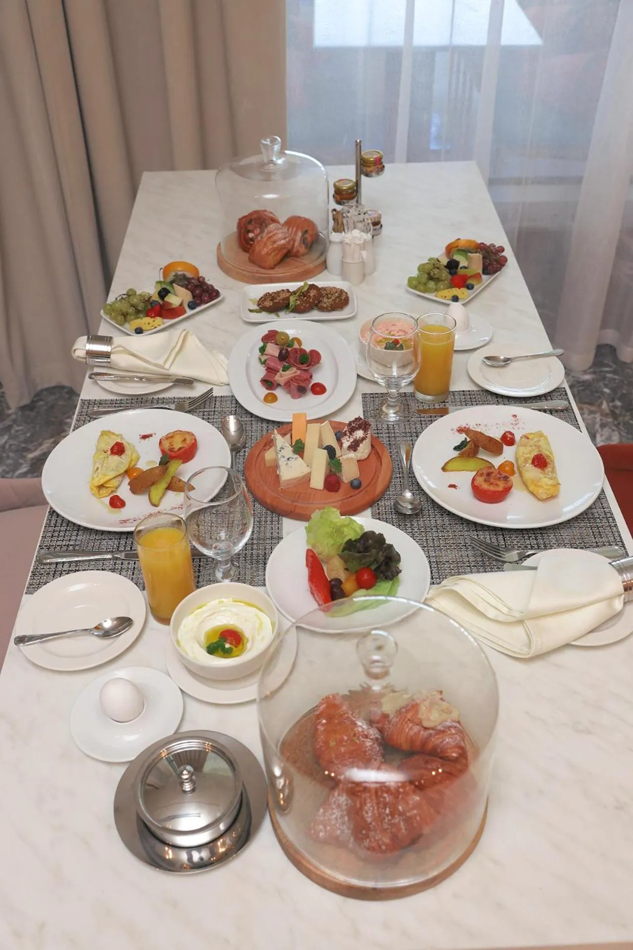 Food in Crystal Lotus Luxury Palace - By Pickalbatros