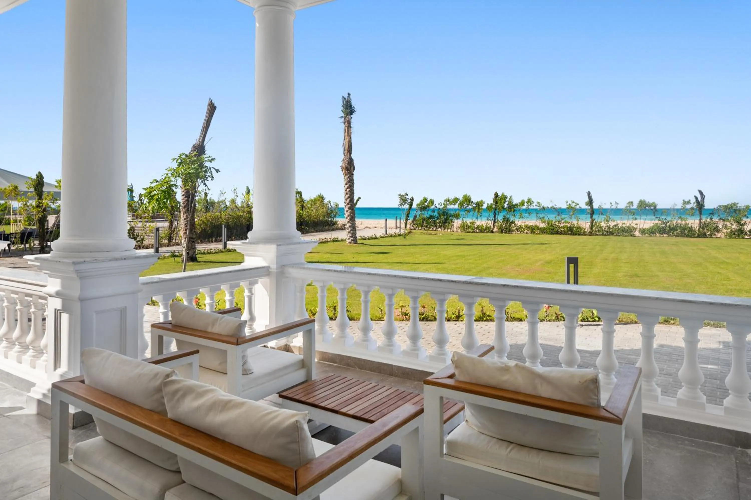 Garden in Crystal Lotus Luxury Palace - By Pickalbatros