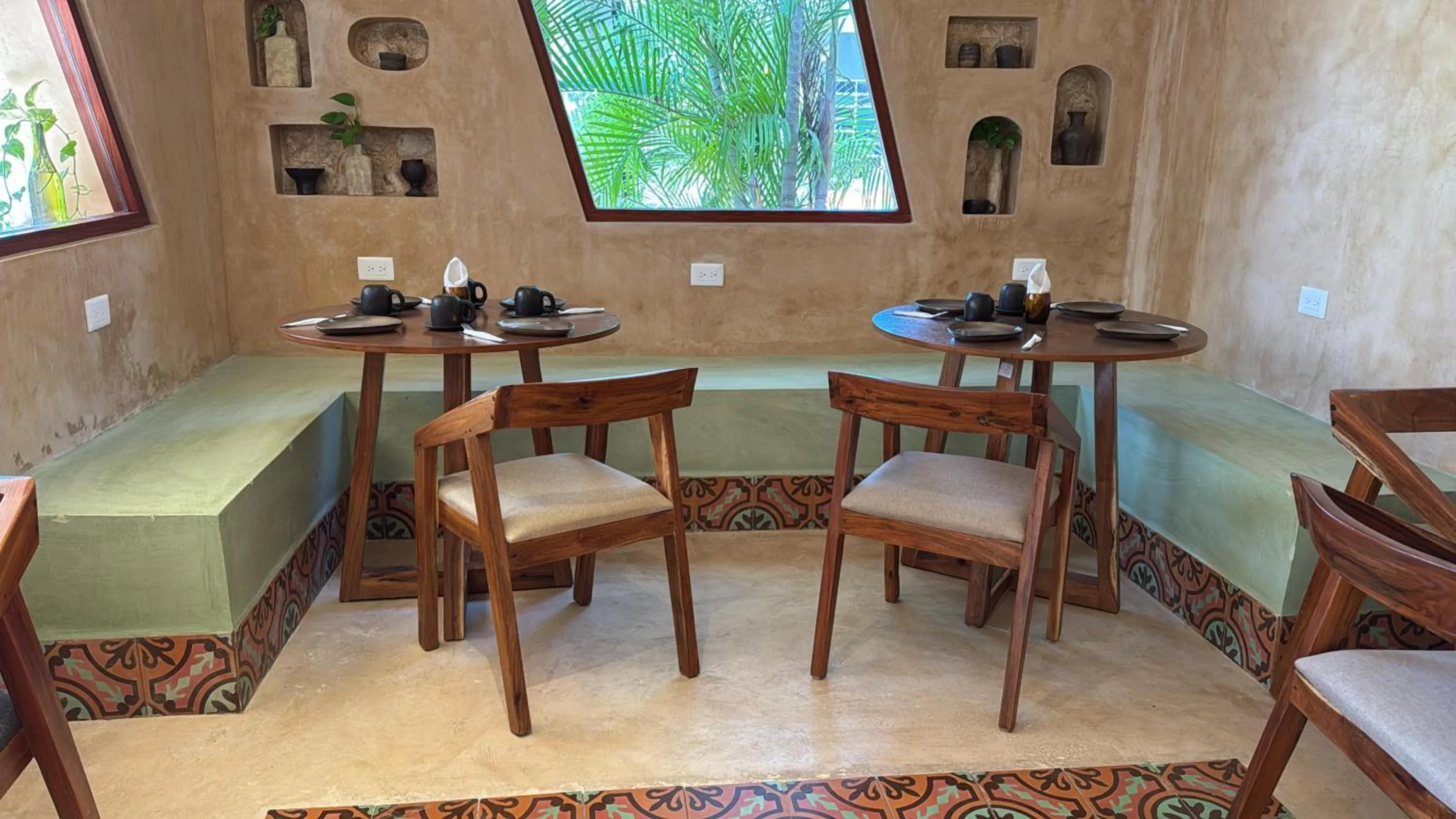 Restaurant/places to eat in Hotel Tunich Naj & Hostal