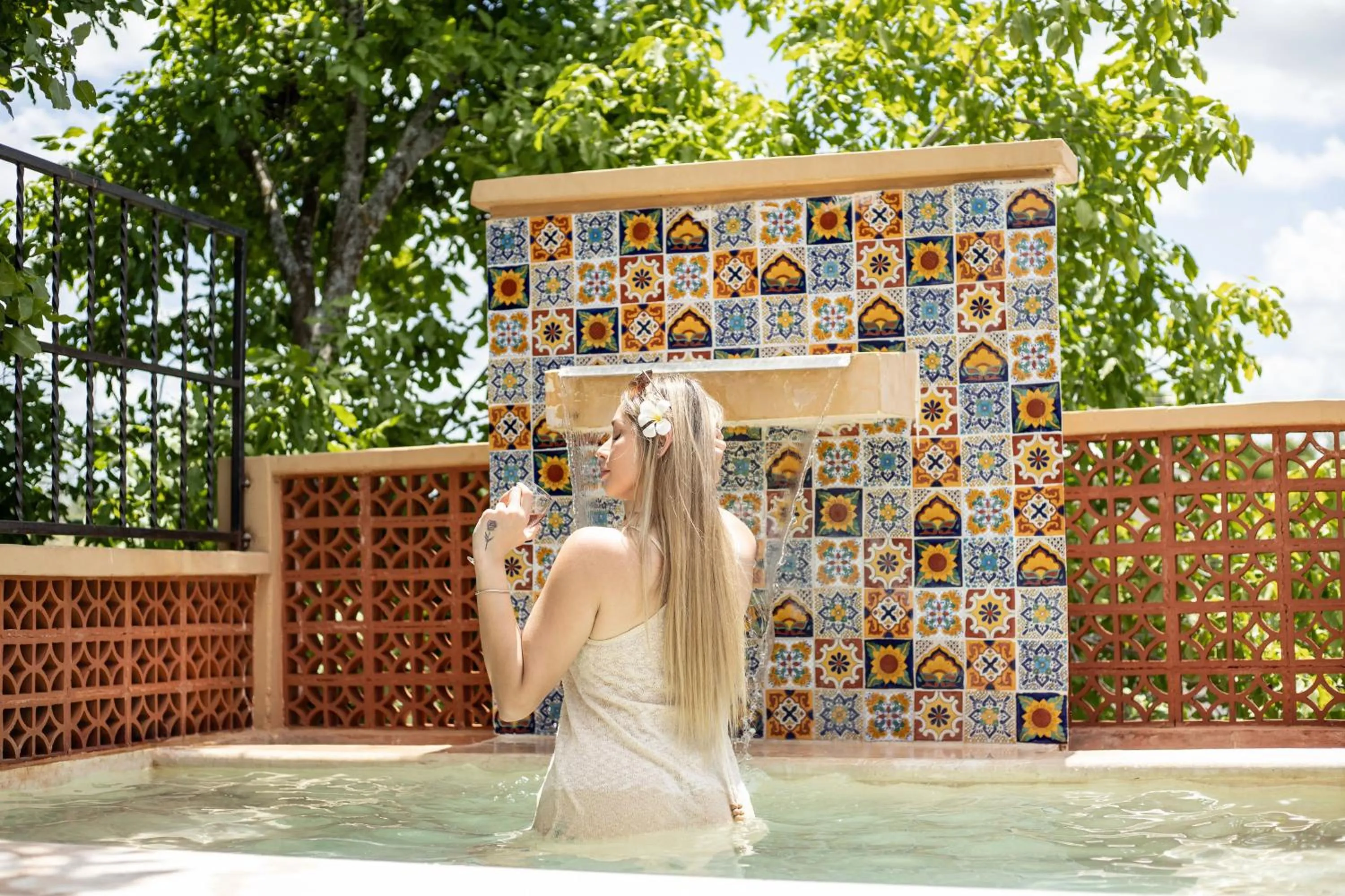 Swimming pool in Hotel Tunich Naj & Hostal