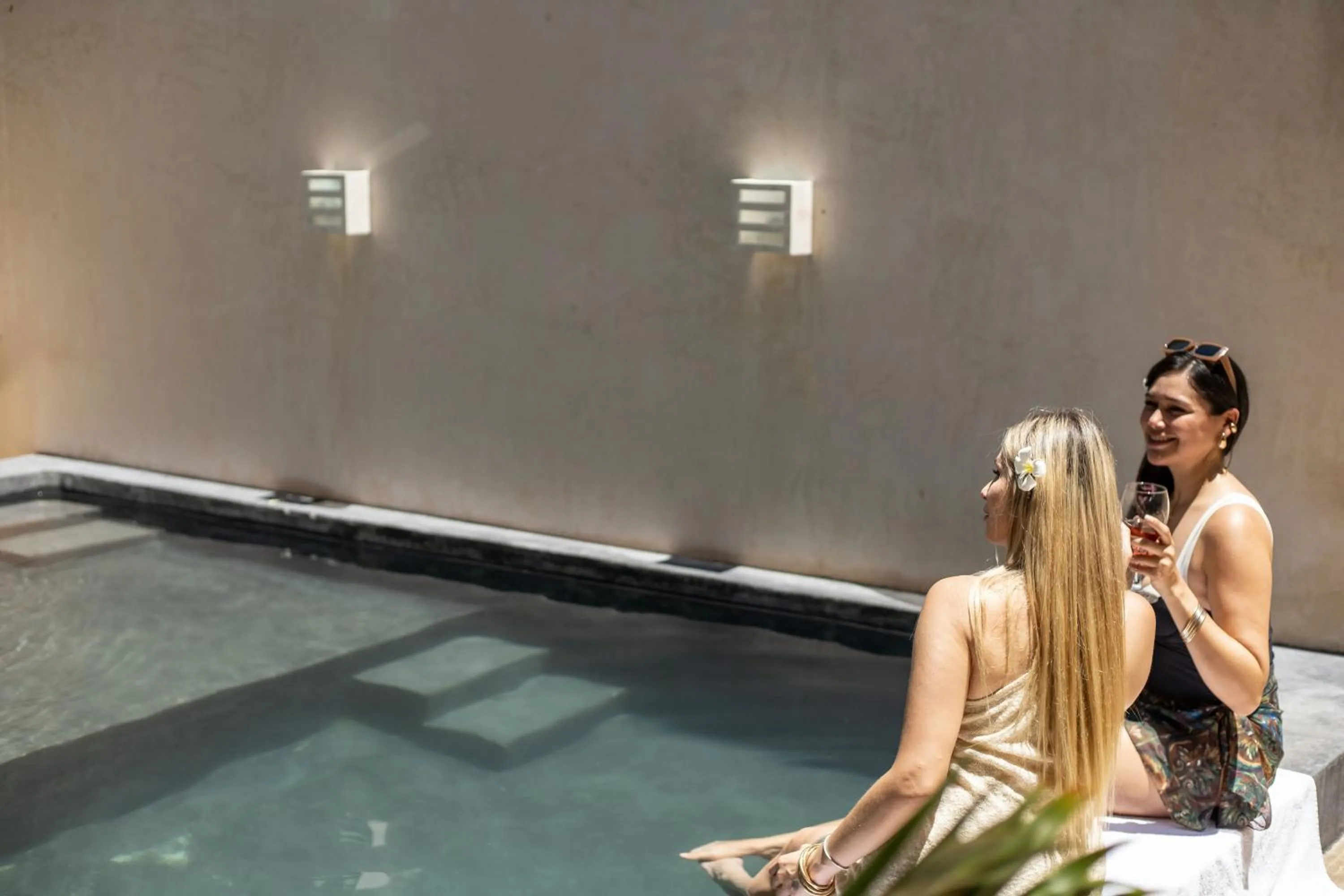 Swimming pool in Hotel Tunich Naj & Hostal