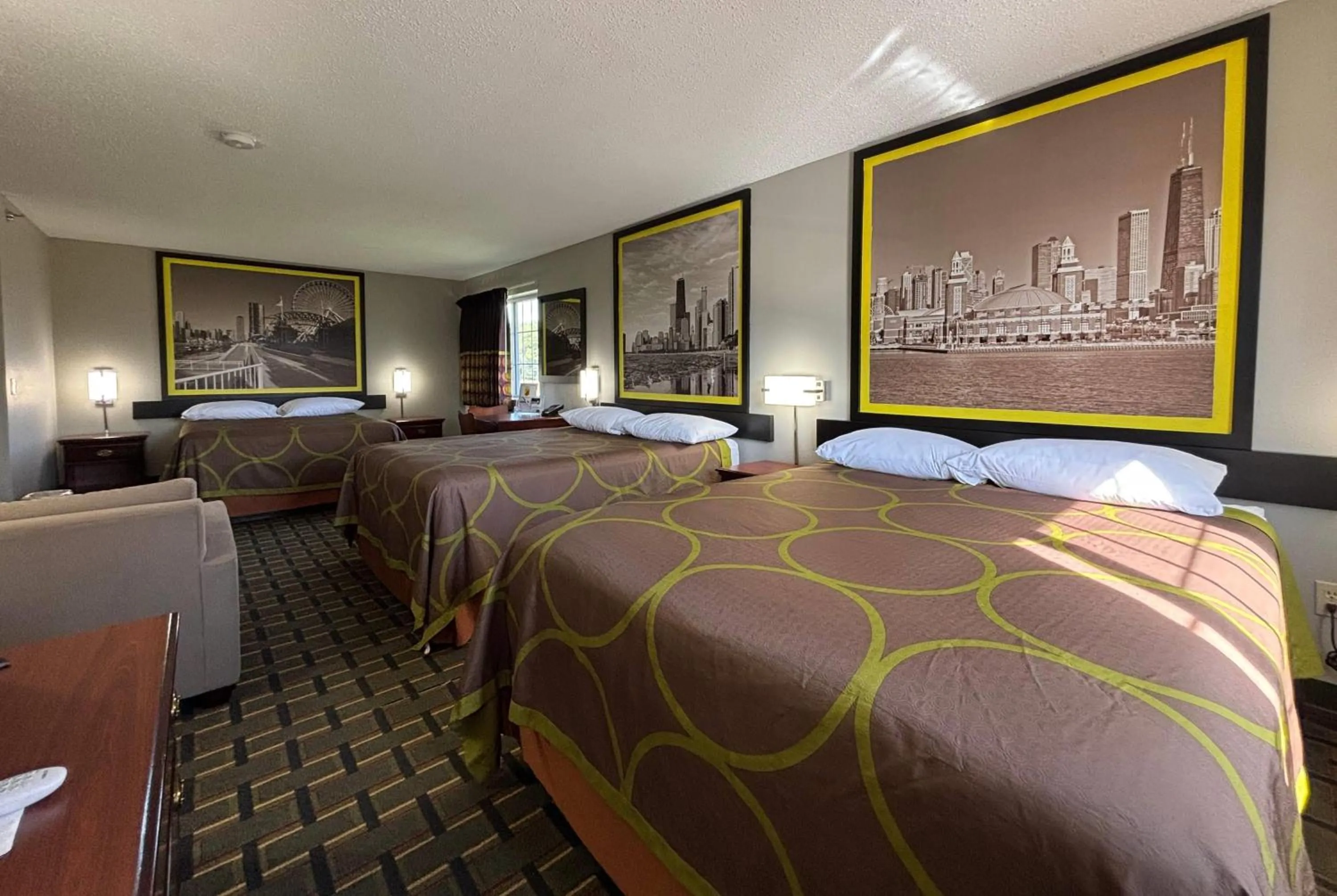 Photo of the whole room, Bed in Super 8 by Wyndham Mt. Carmel IL