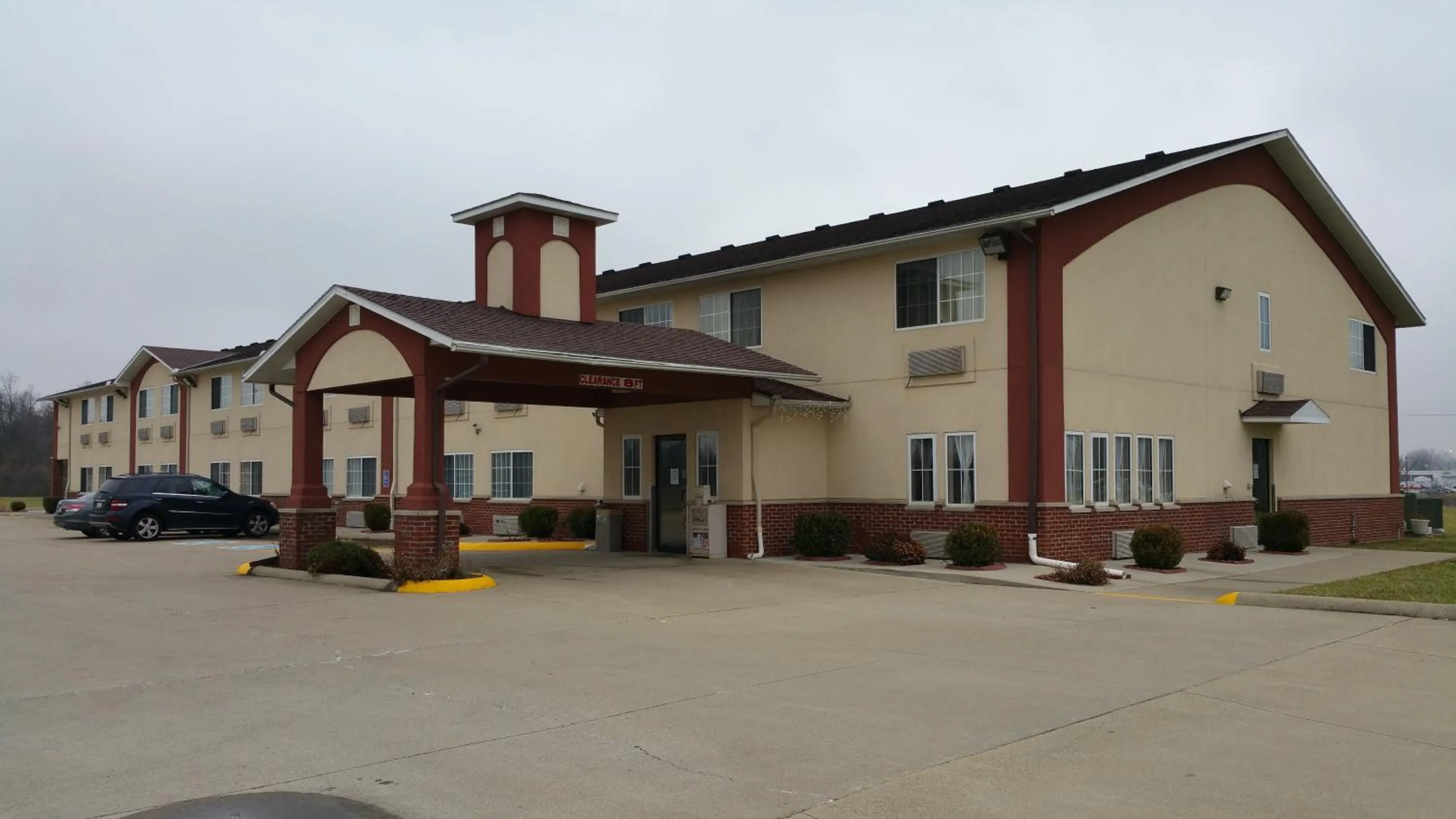 Property building in Super 8 by Wyndham Mt. Carmel IL