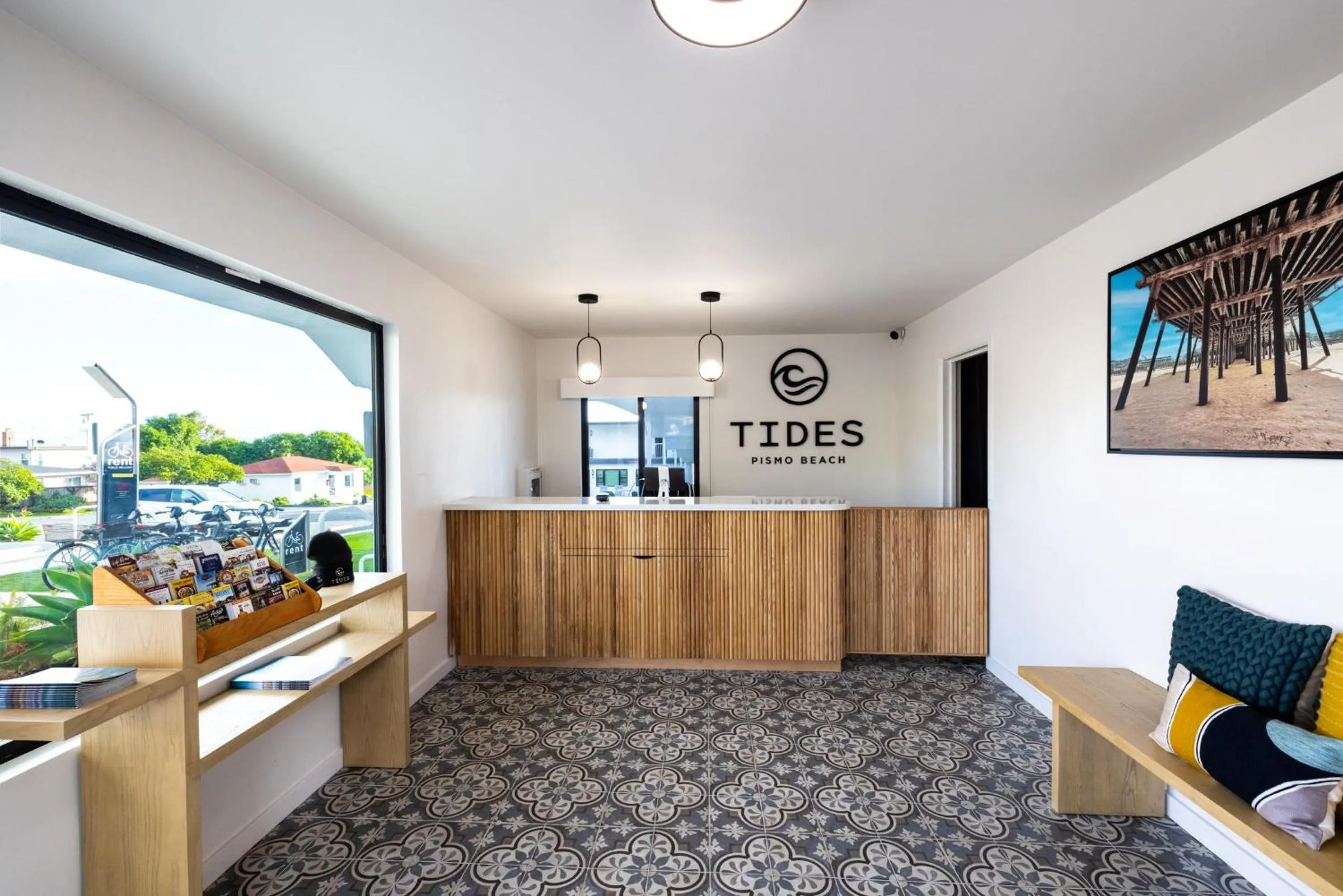 Lobby or reception in Tides Oceanview Inn and Cottages