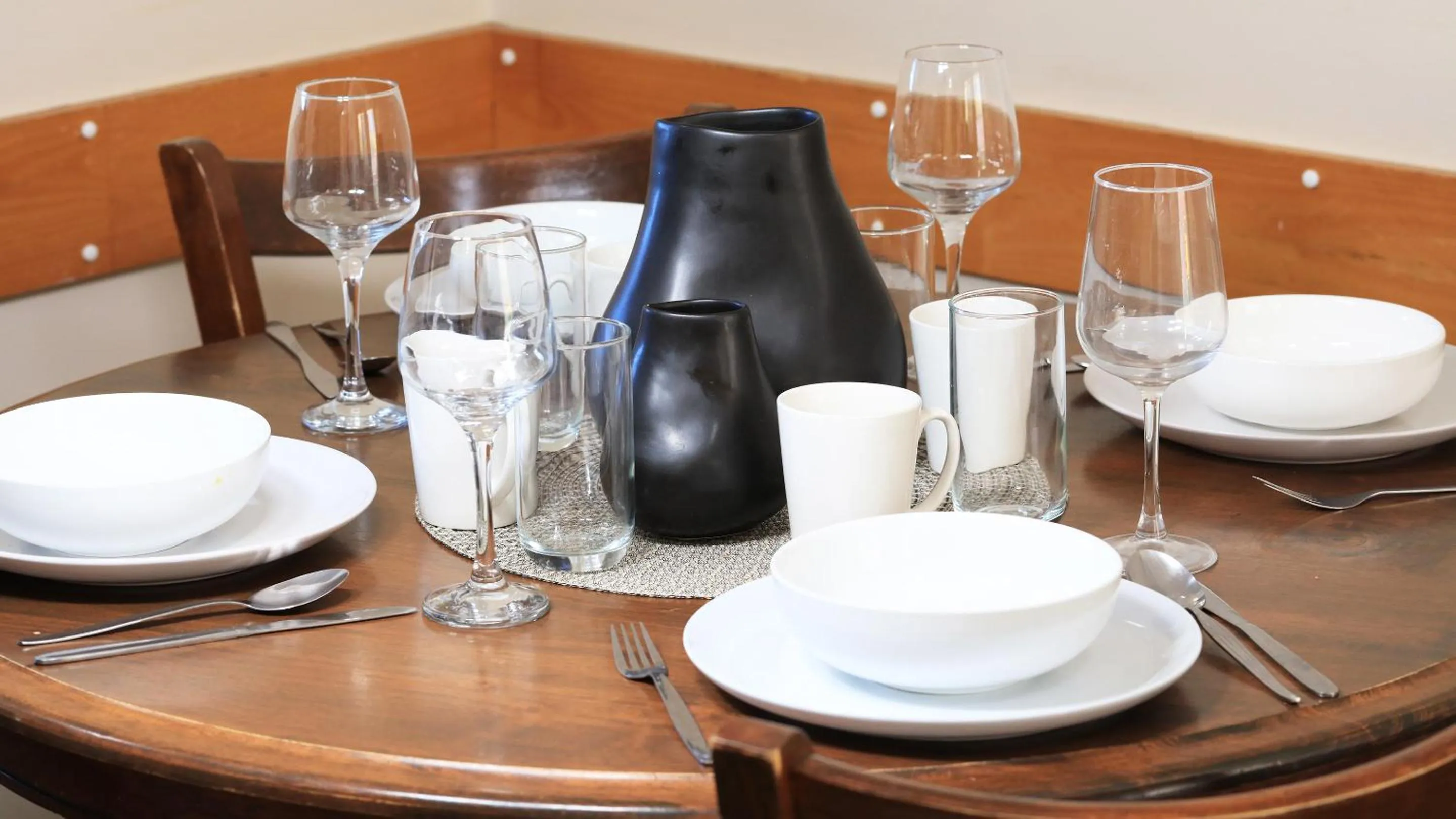 Decorative detail in Apollo Lodge