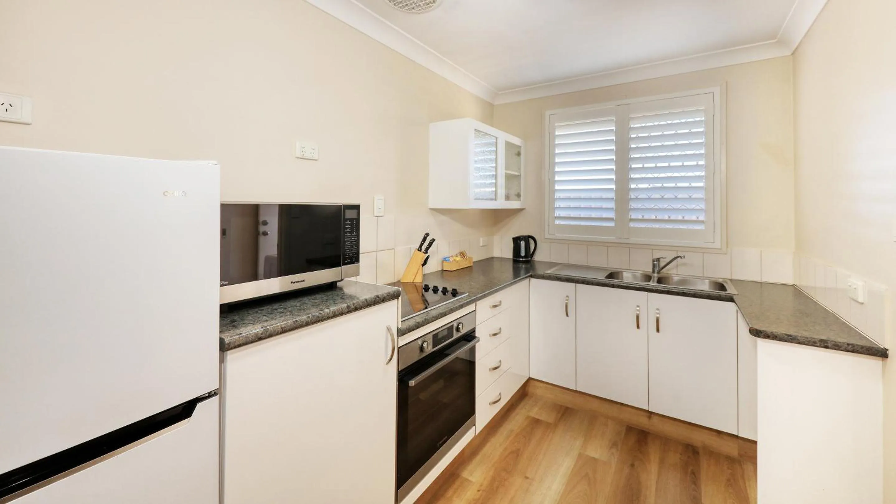 Kitchen or kitchenette in Apollo Lodge