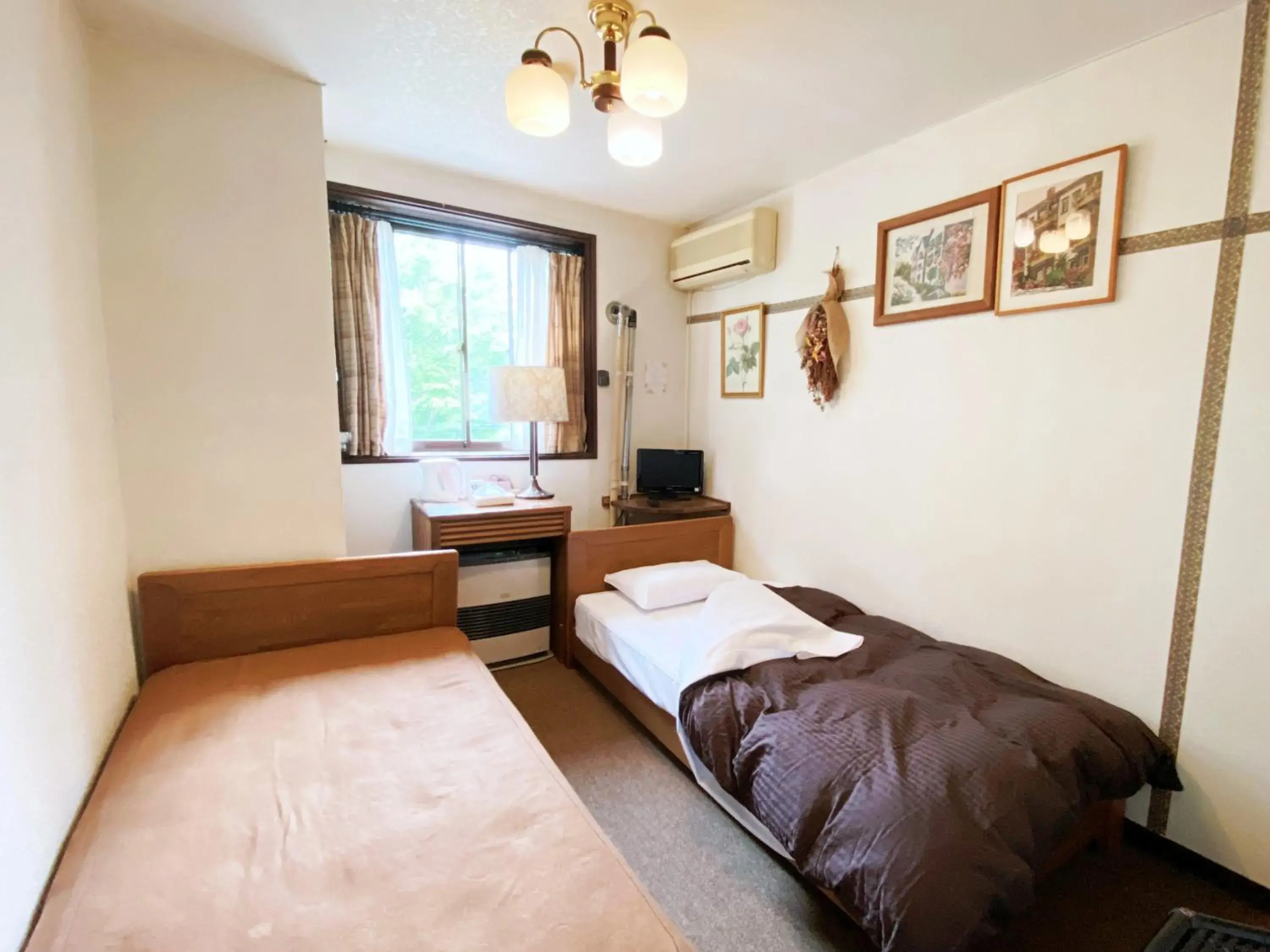 Single Room in Garden Pension Obergurgl Single Room in Garden Pension Obergurgl