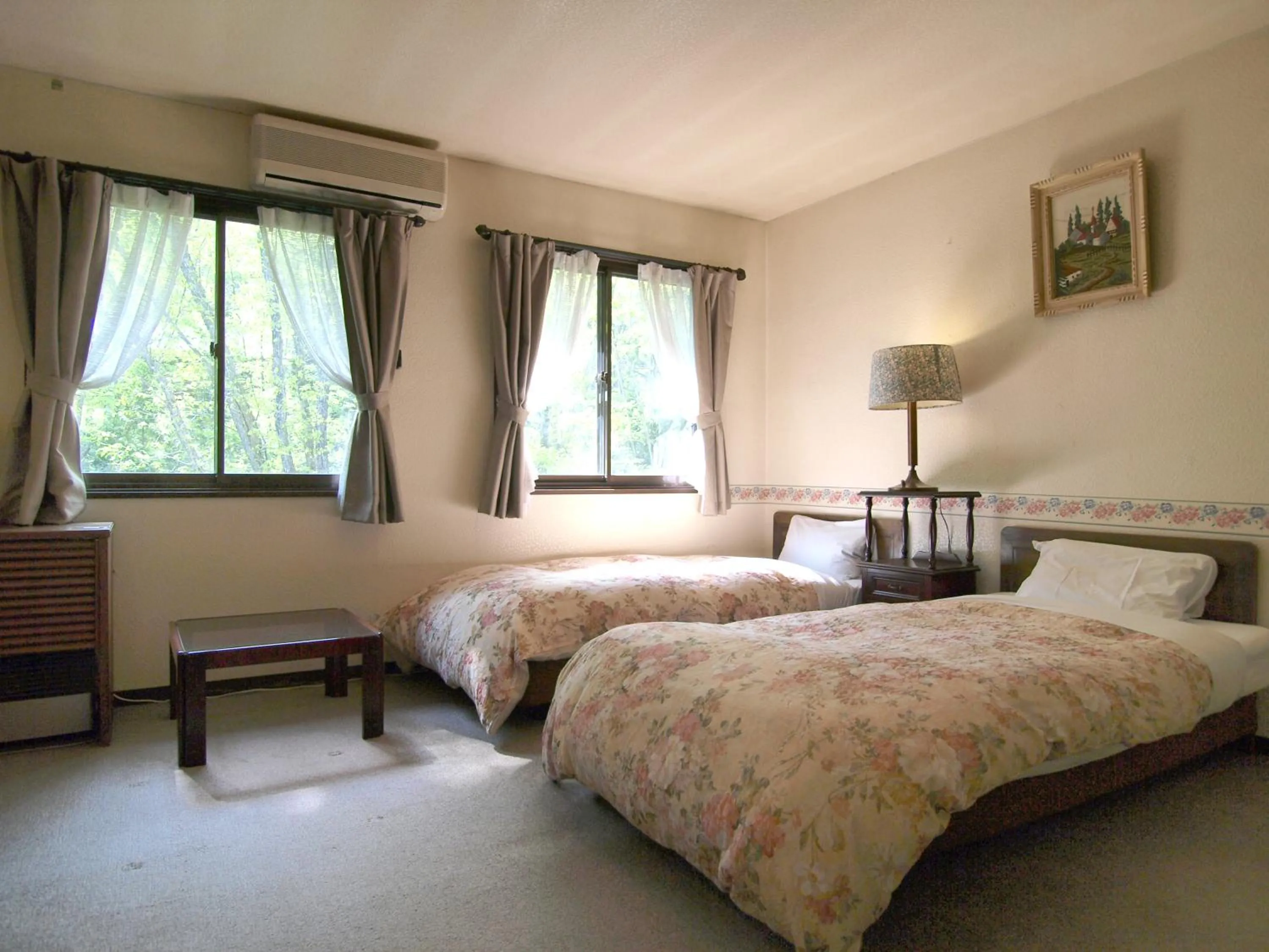 Photo of the whole room, Bed in Garden Pension Obergurgl