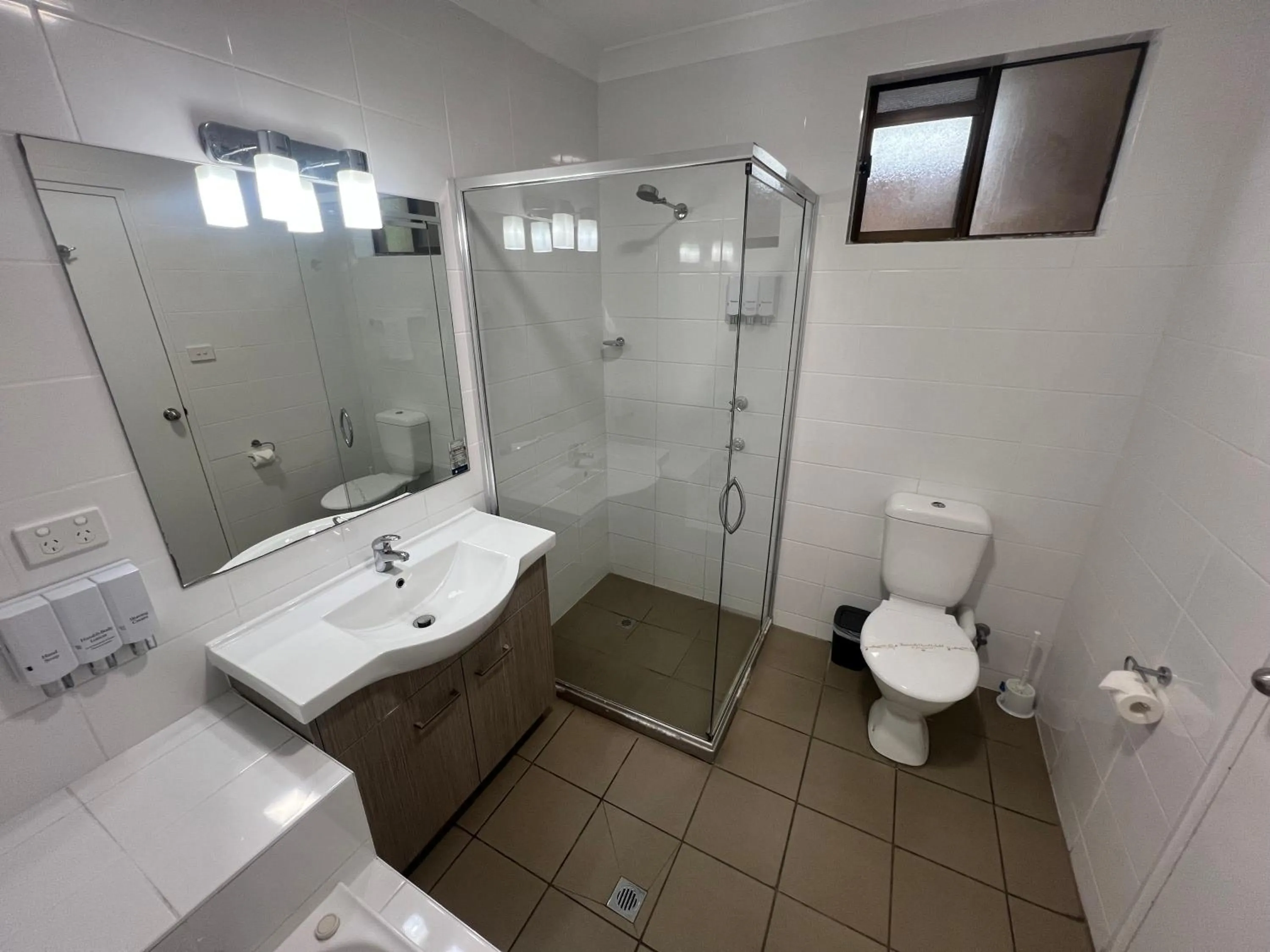 Shower in Adelong Motel