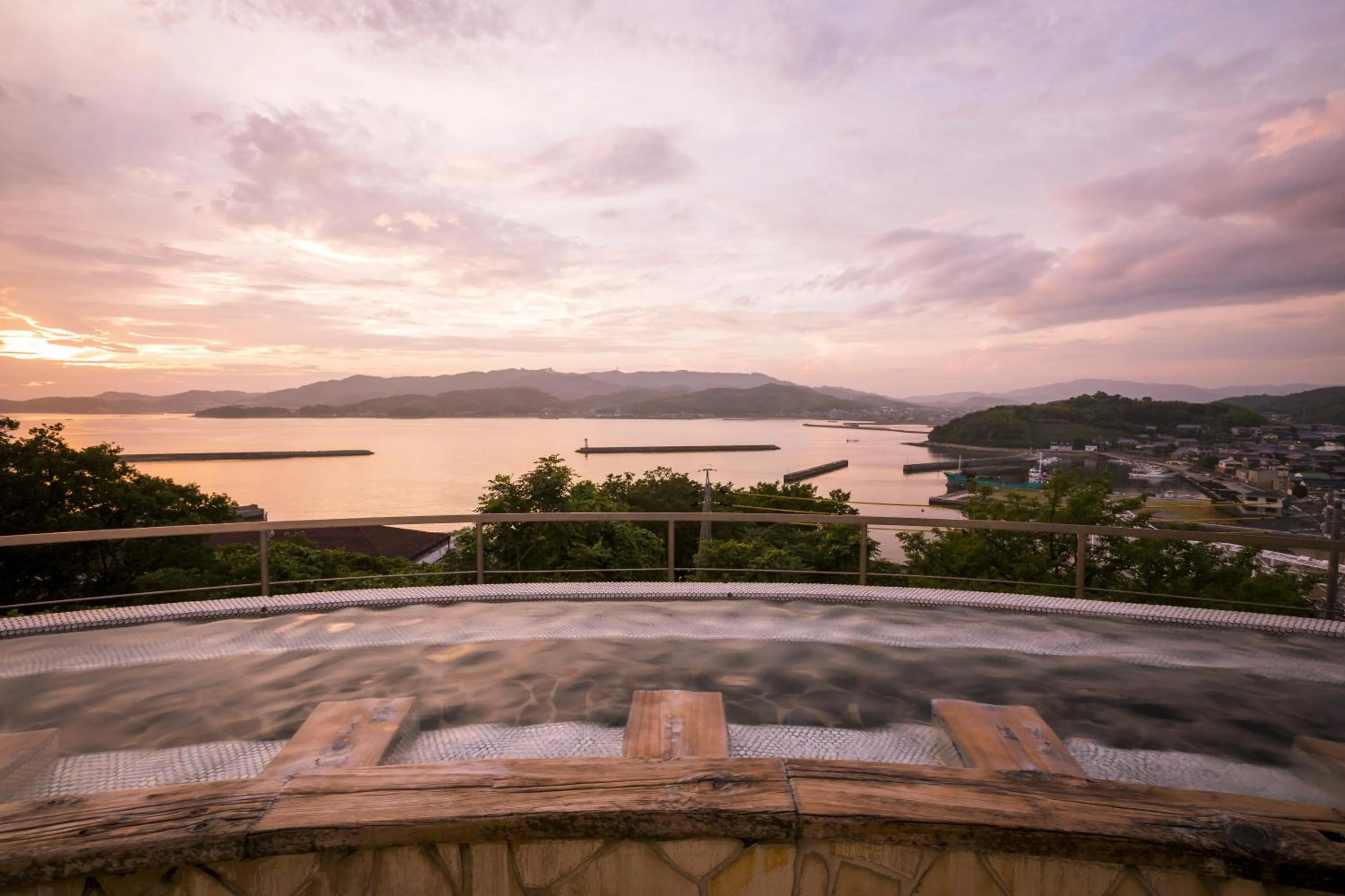 Hot Spring Bath in Wano Resort Hazu