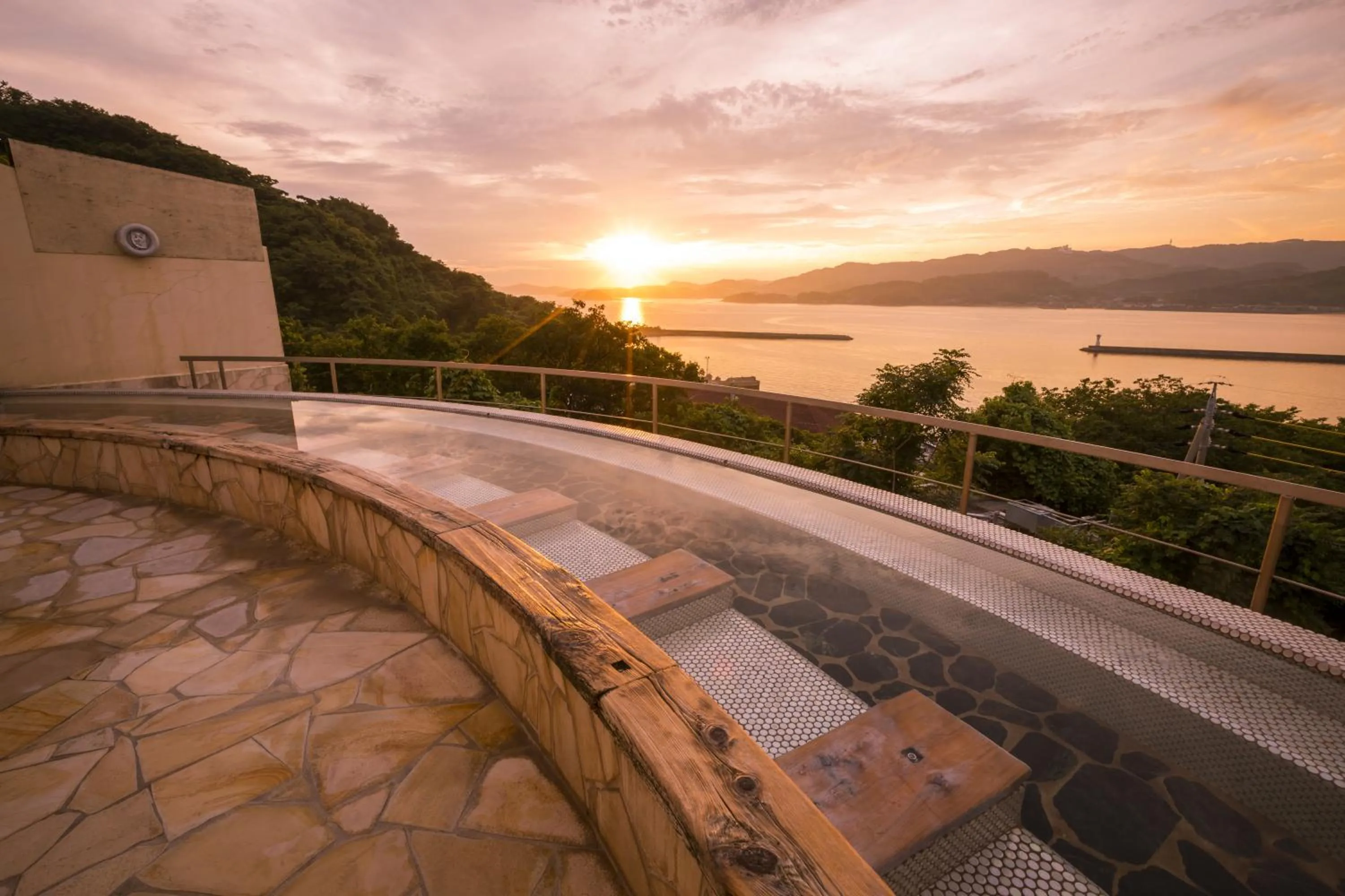 Hot Spring Bath in Wano Resort Hazu