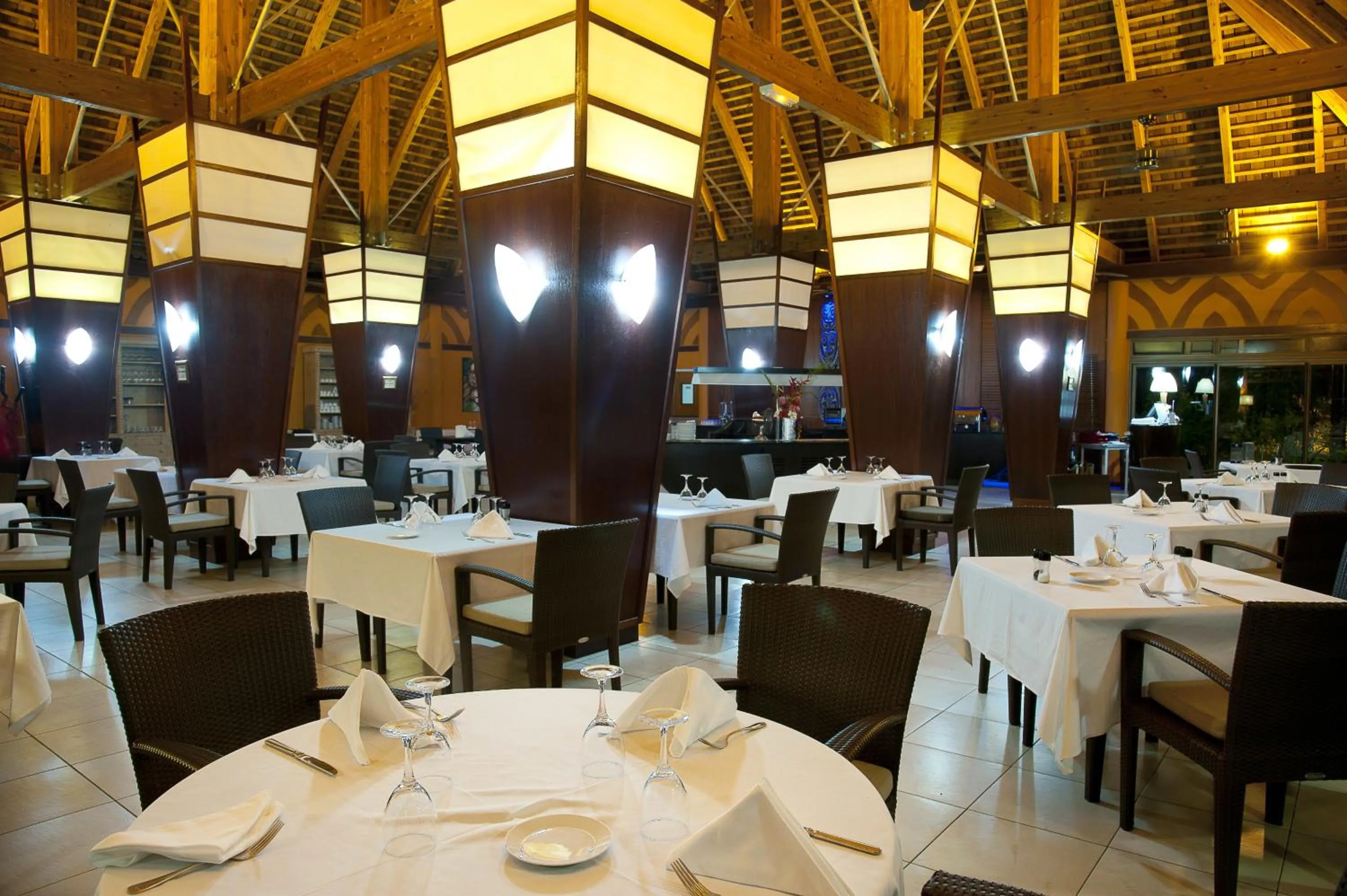 Restaurant/places to eat in Hotel Tieti