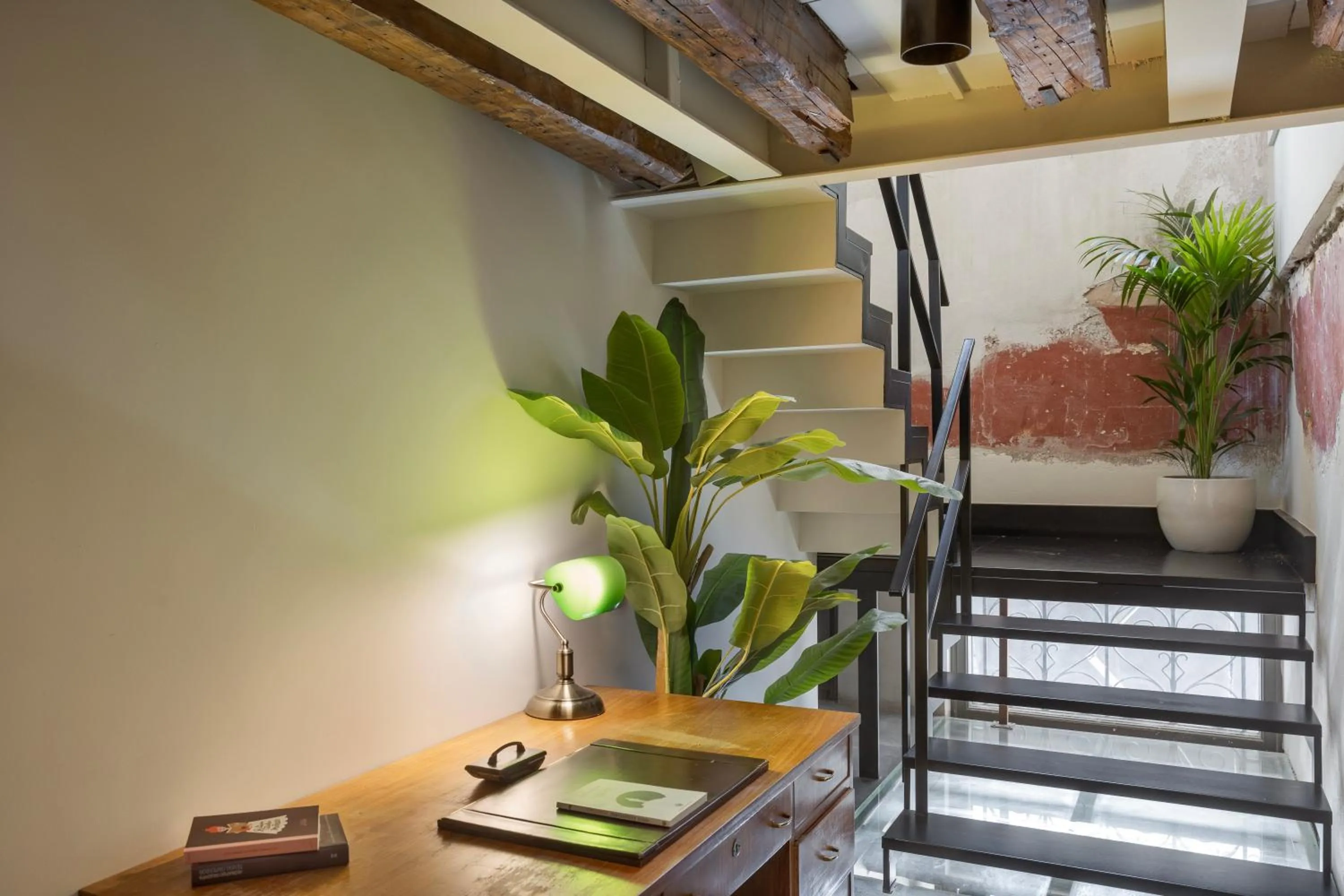 Airy Athens Suites