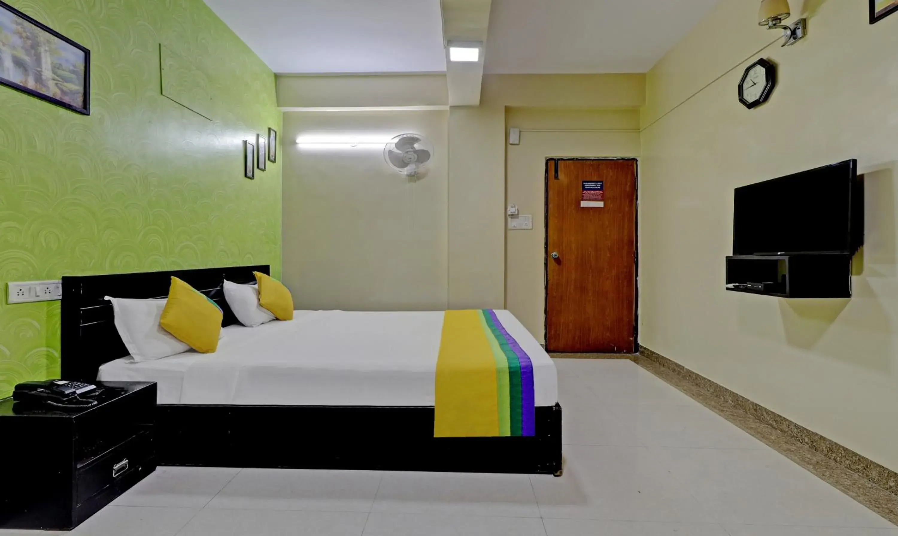 Bed in Hotel Palm Emirates Bed in Hotel Palm Emirates