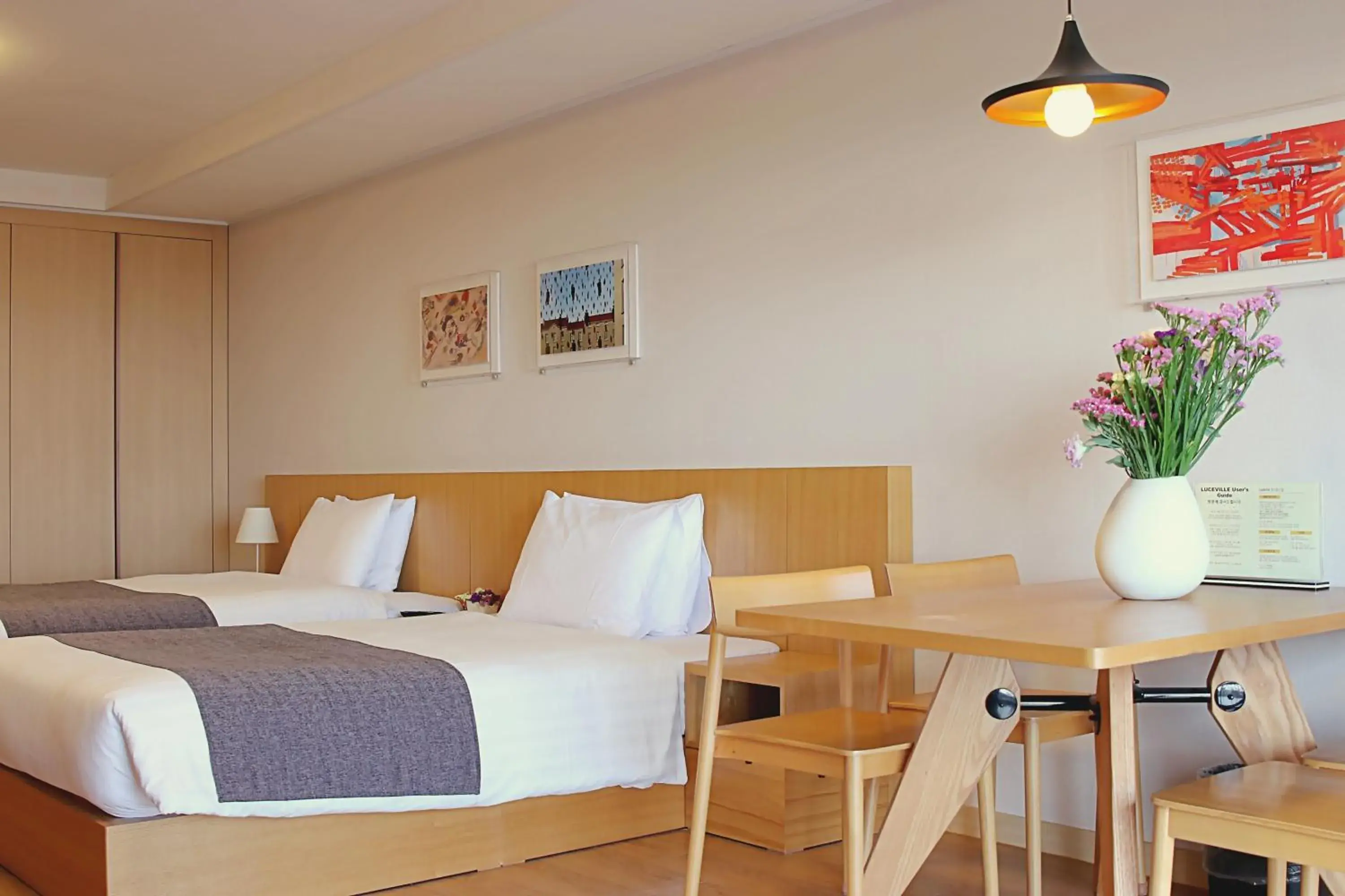 Photo of the whole room, Bed in Luceville Photo of the whole room, Bed in Luceville