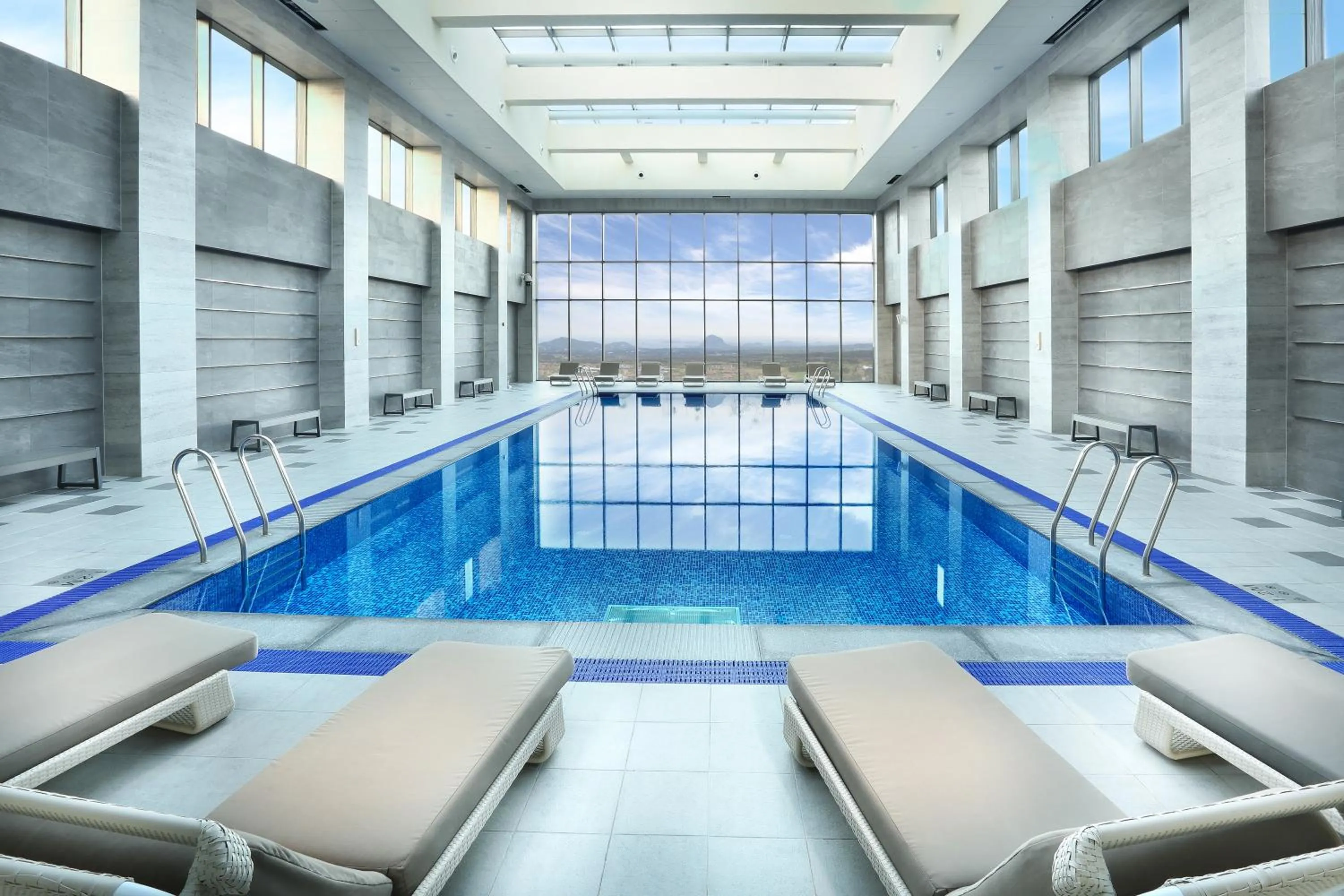 Swimming pool in Luceville