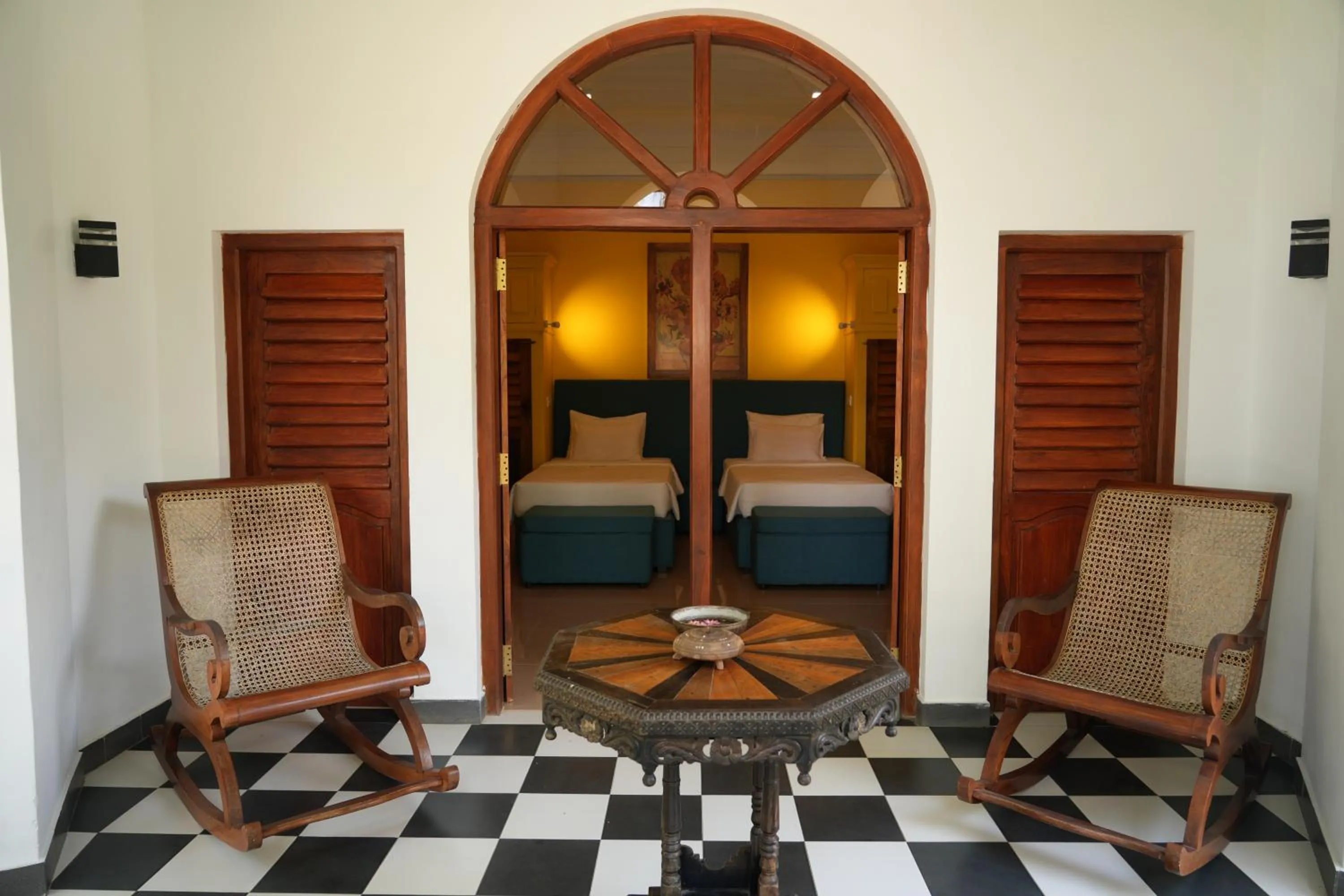 Bed in Ella Planters Bungalow