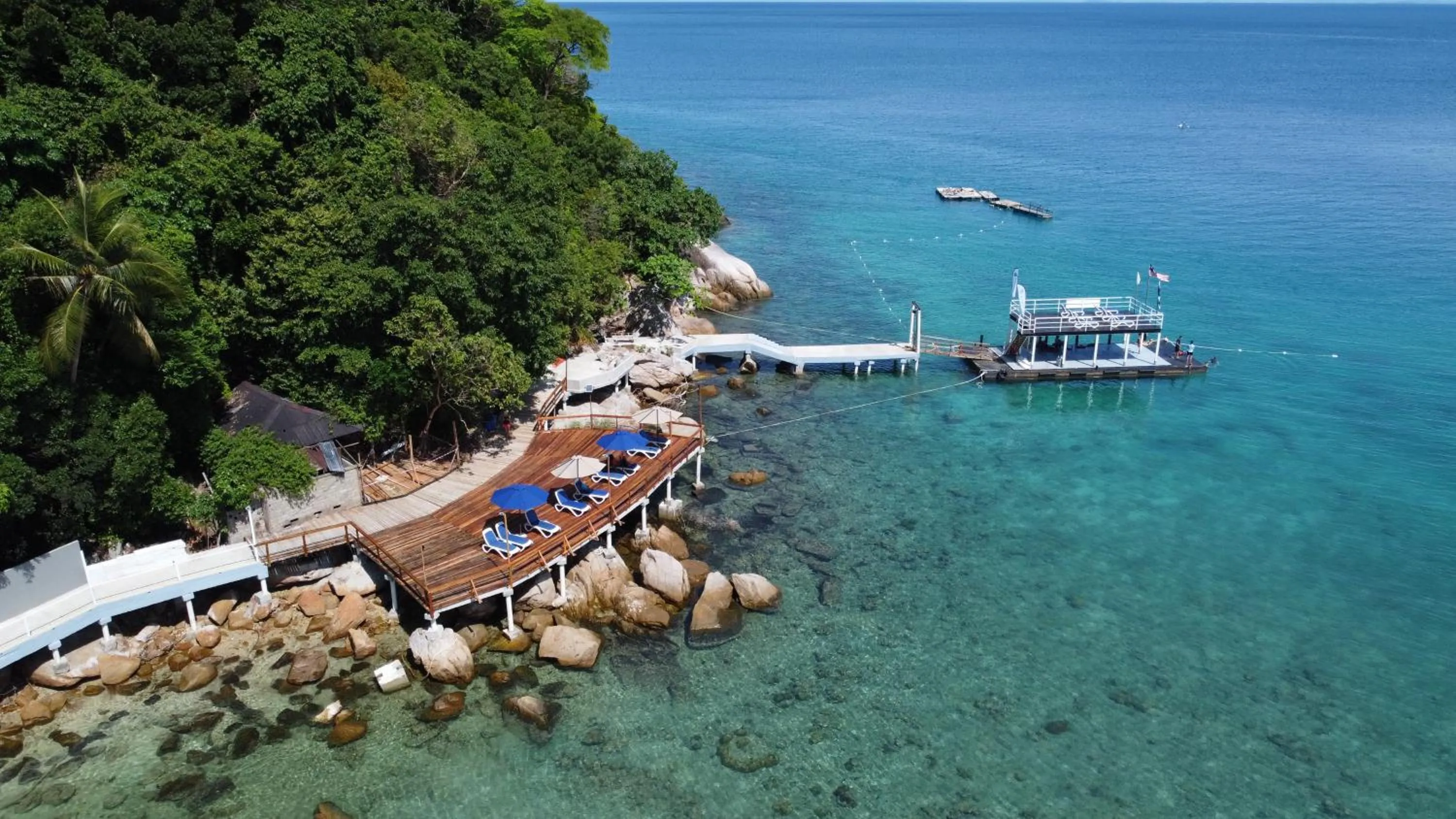 Property building in Alunan Resort