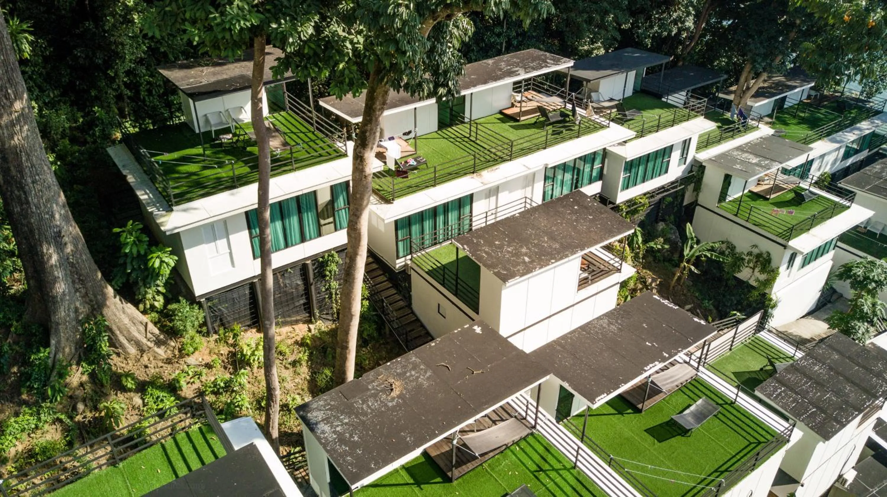 Property building in Alunan Resort