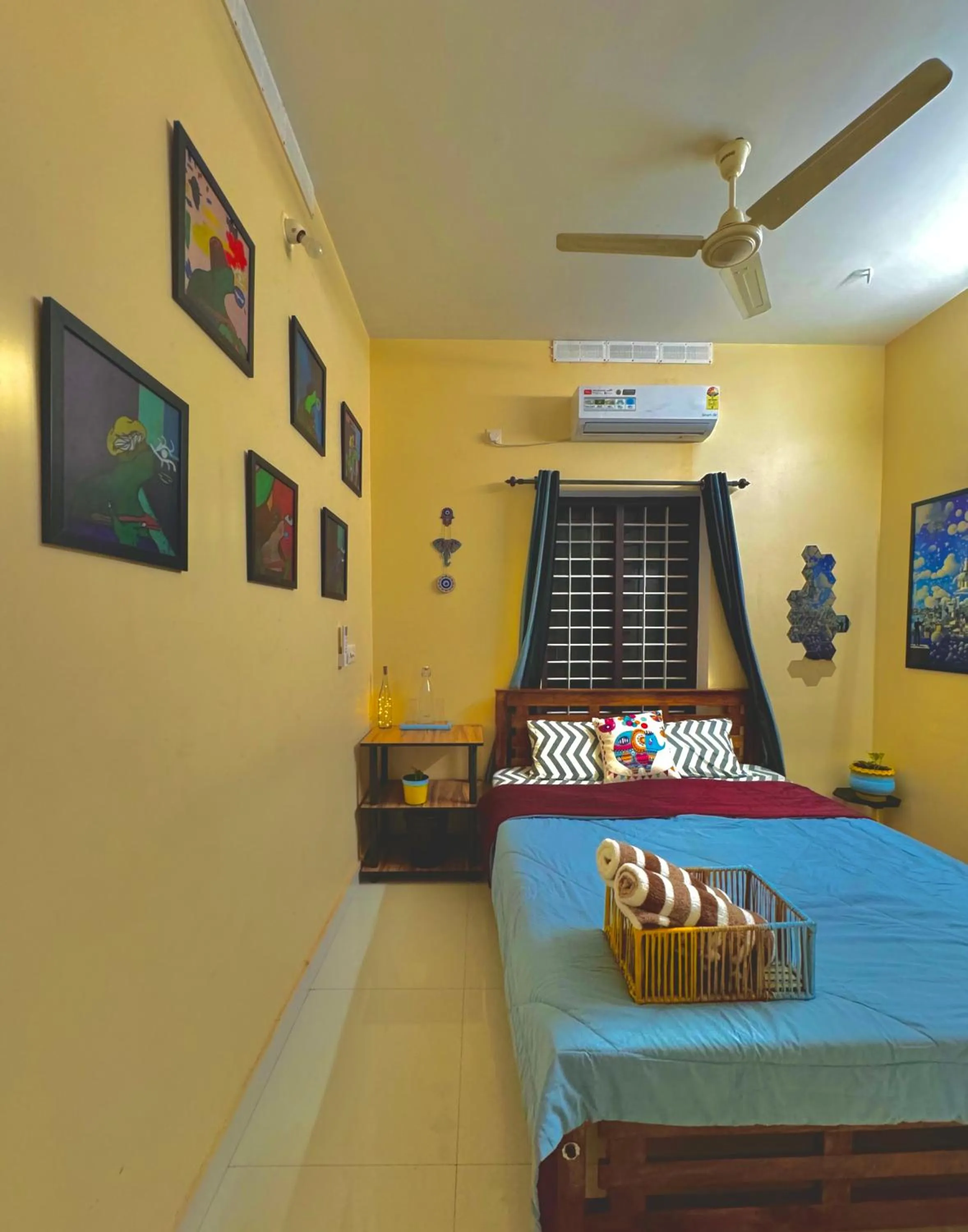 Bed in The Yellow Submarine