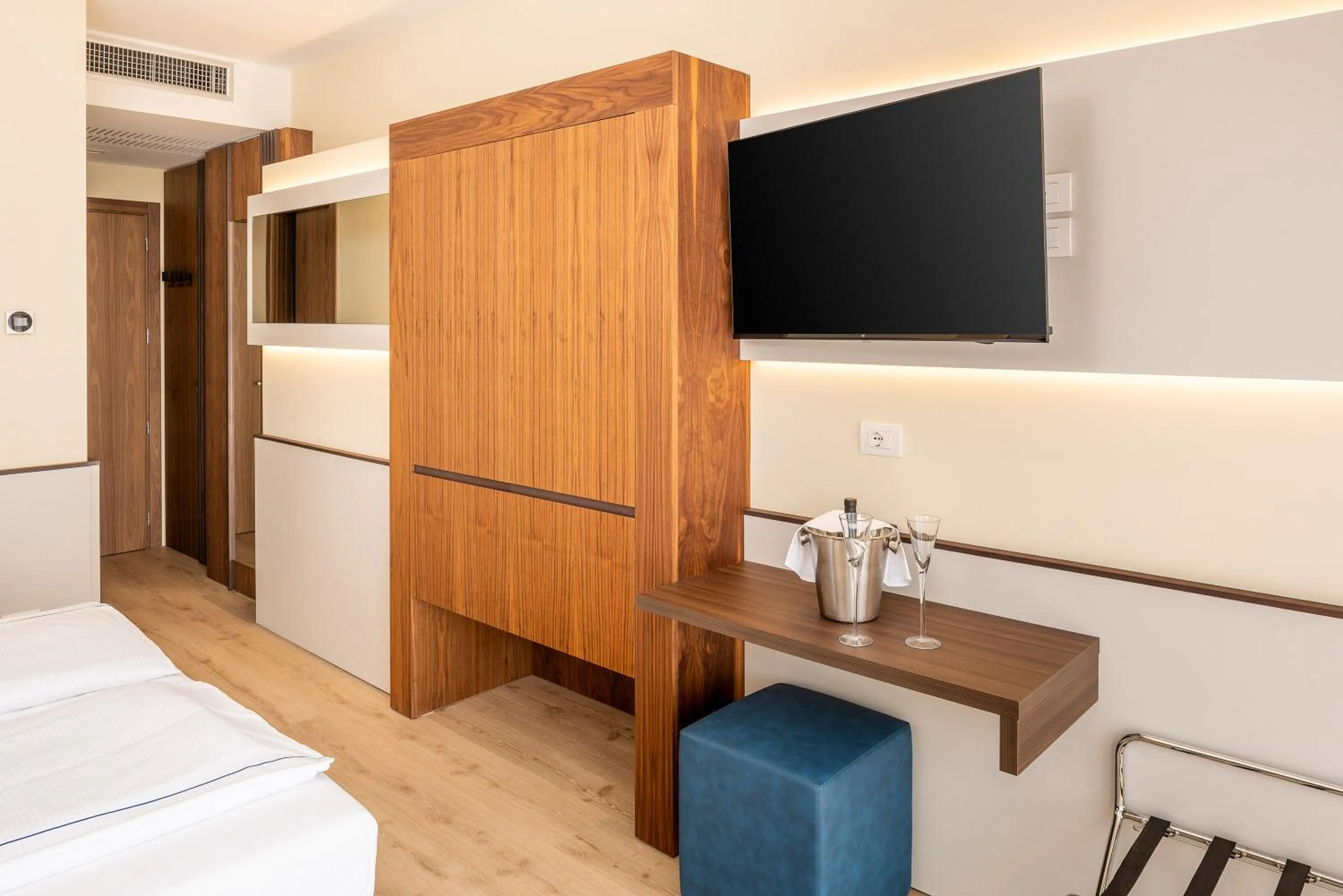 Bedroom, Bed in Sporthotel Olimpo