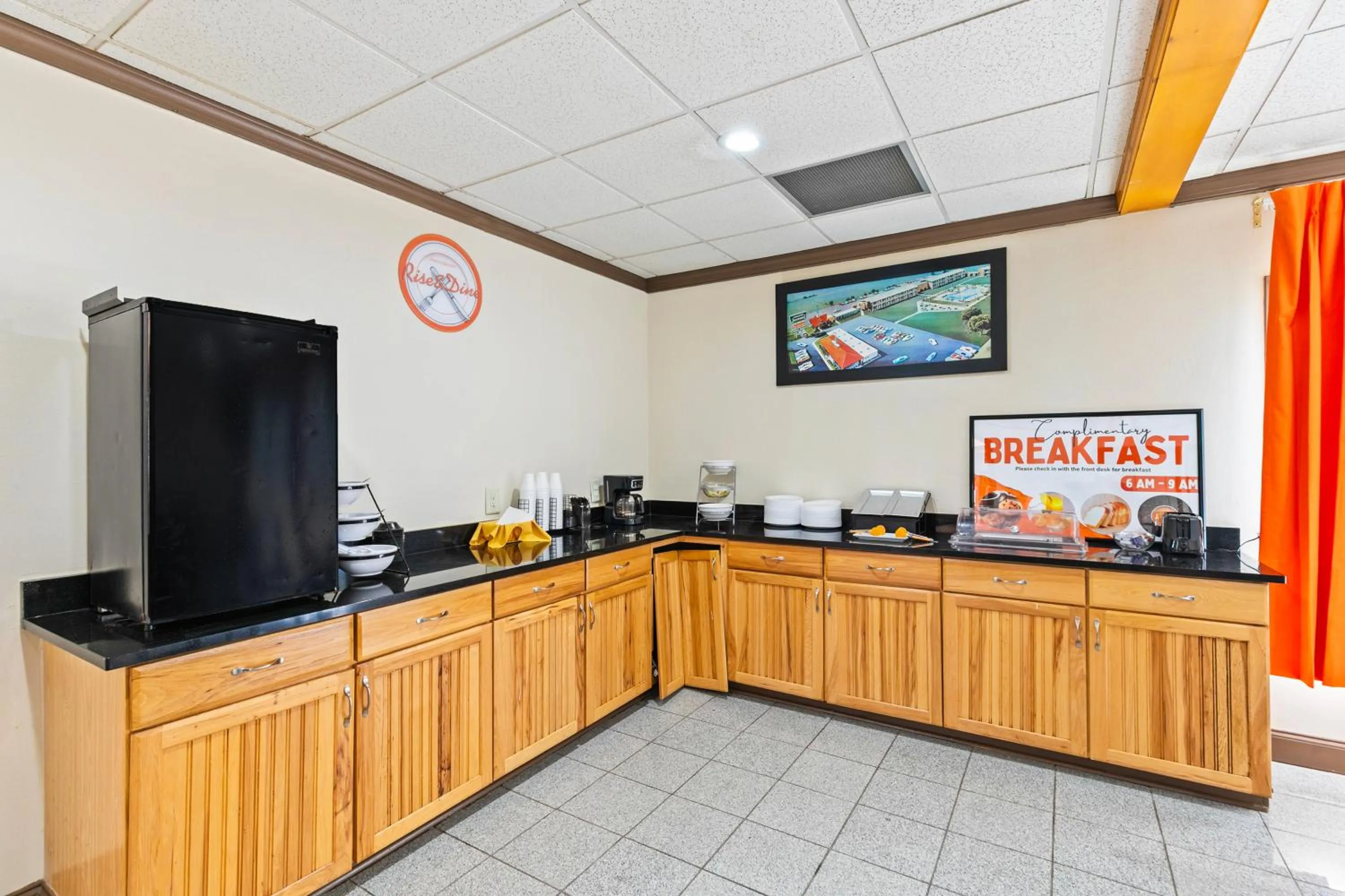 Breakfast in Moonlight Inn Hotel O Hattiesburg, MS